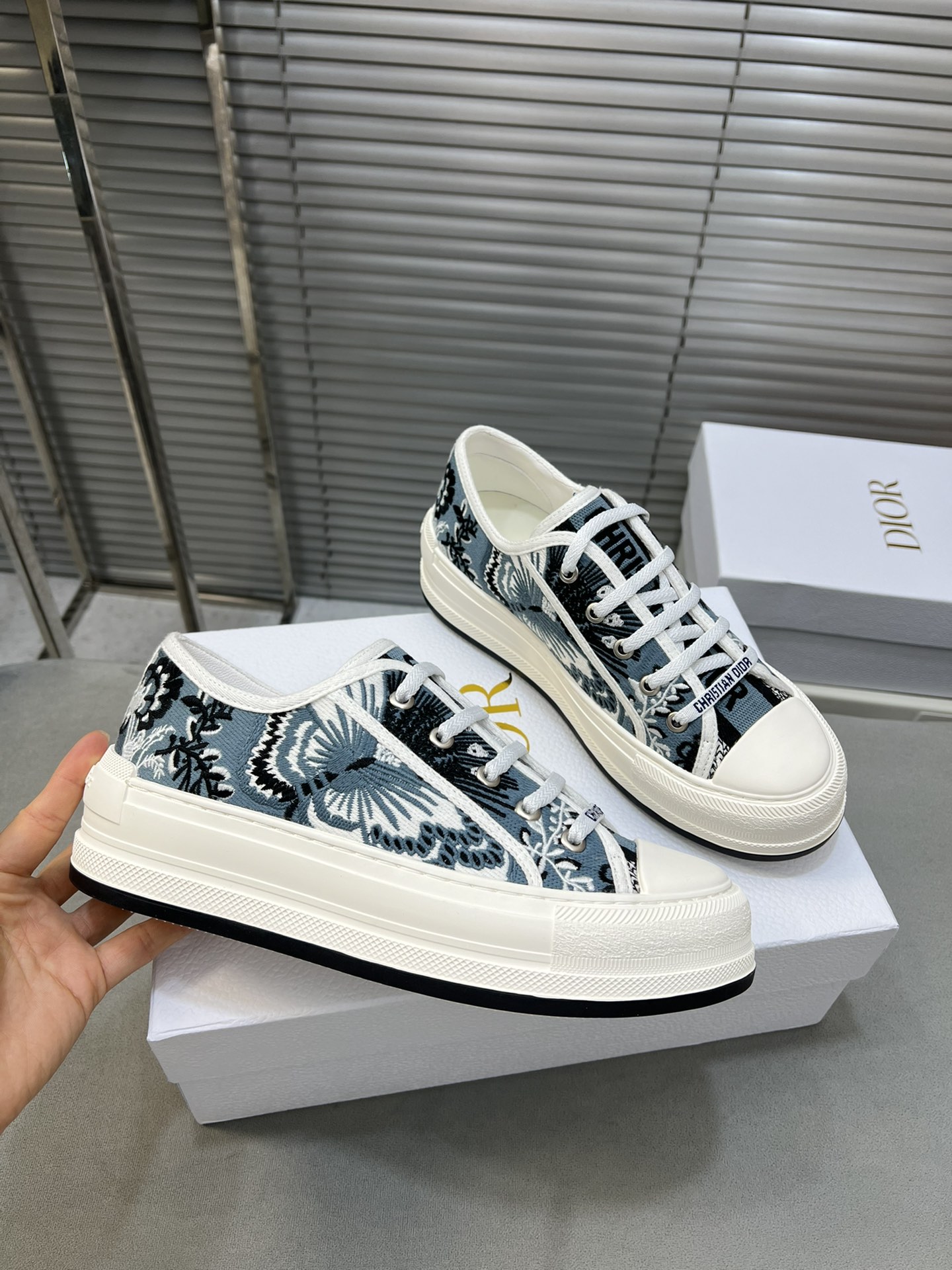 Dior Walk'n'Dior Embroidered Canvas Sneakers Heavy Duty Platform Shoes 5 i1713338641 7753 1