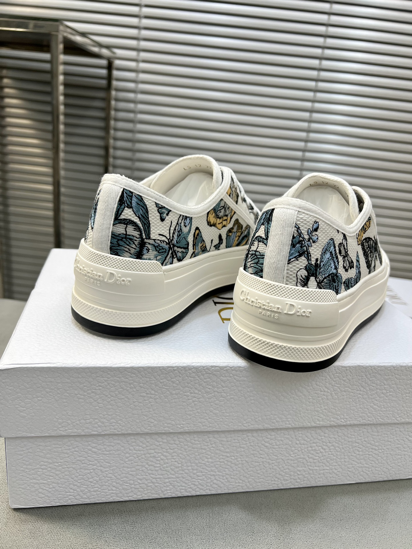 Dior Walk'n'Dior Butterfly Embroidered Thick Sole Canvas Sneakers 9 i1713339034 1618 0