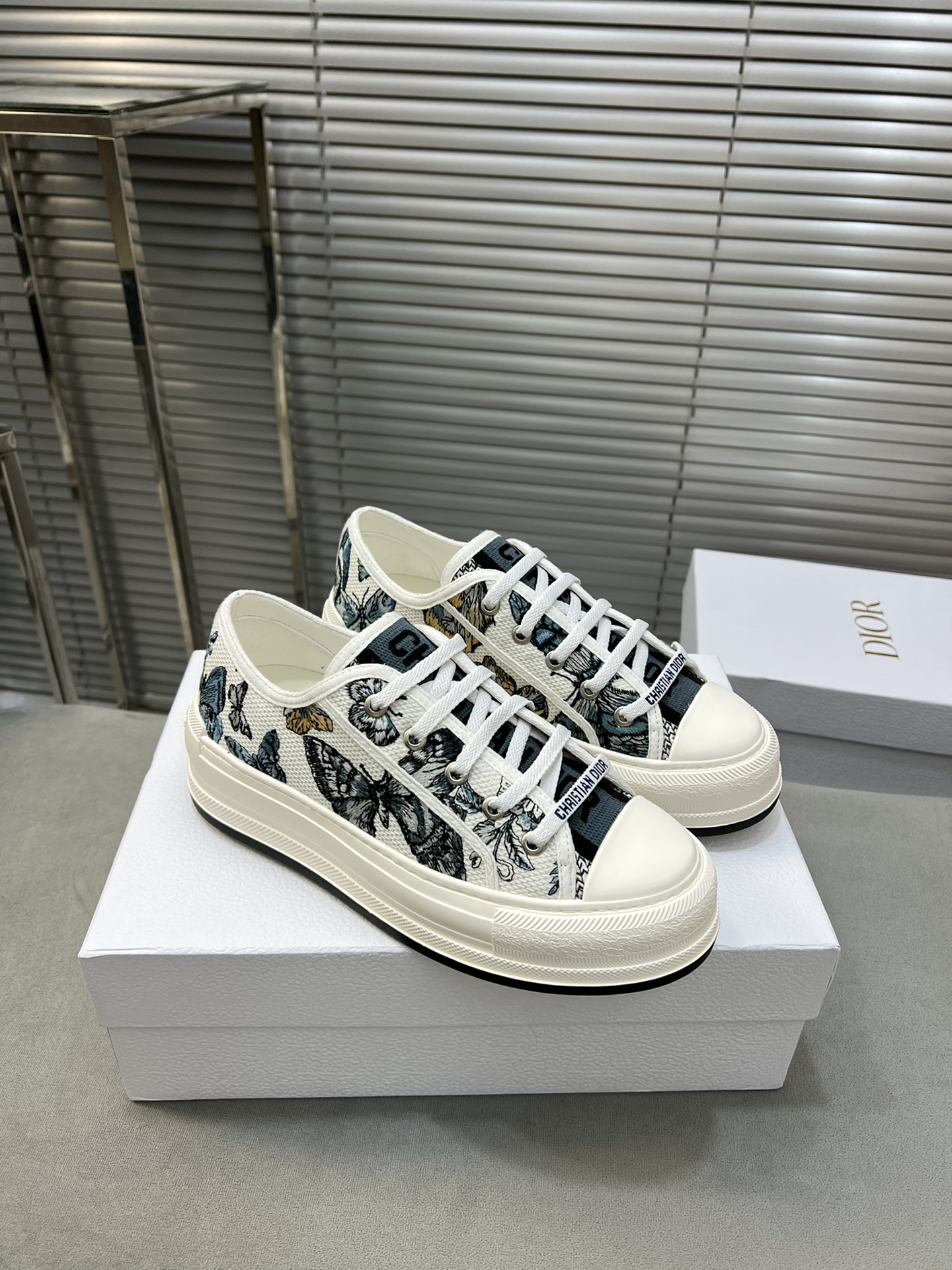 Dior Walk'n'Dior Butterfly Embroidered Thick Sole Canvas Sneakers 2 i1713339034 89 0