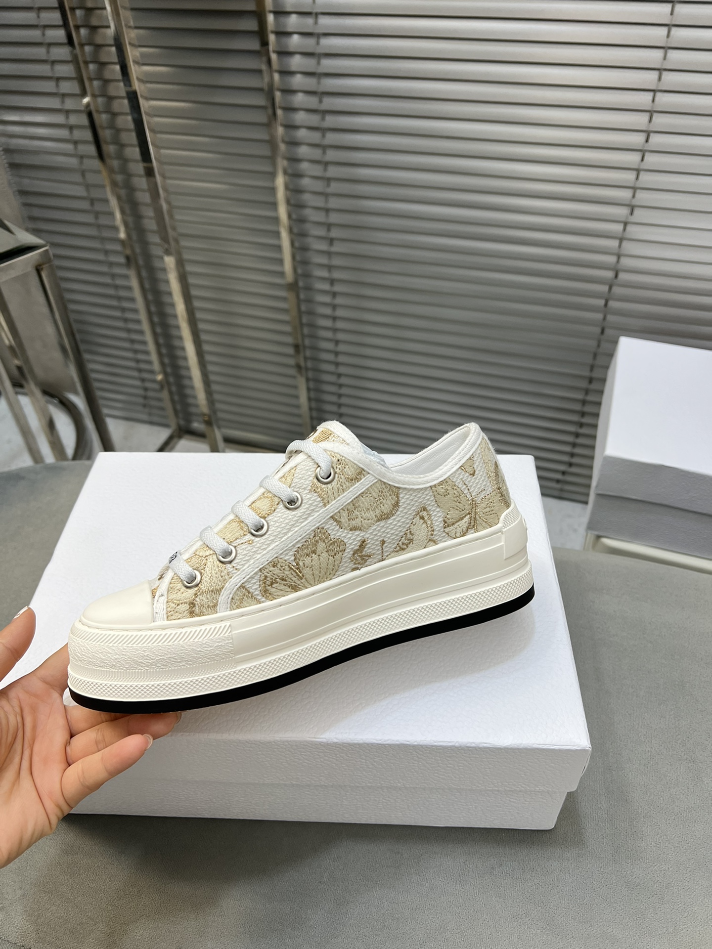 Dior Walk'n'Dior Embroidered Canvas Sneakers - Comfortable & Stylish 6 i1713339281 1522 0
