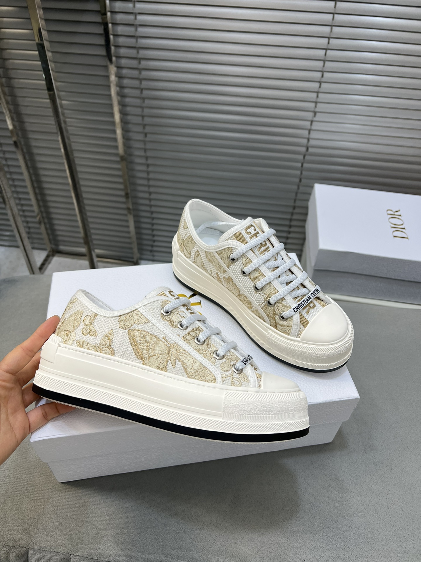 Dior Walk'n'Dior Embroidered Canvas Sneakers - Comfortable & Stylish 5 i1713339281 4997 0