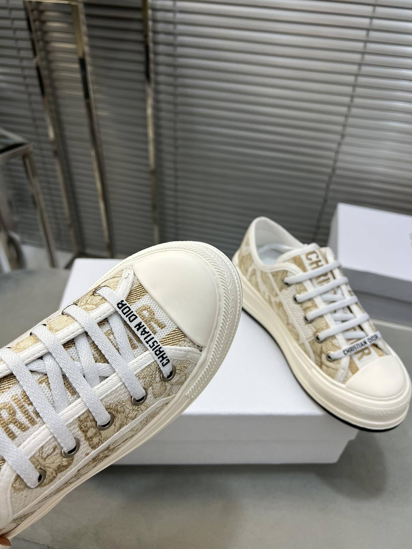Dior Walk'n'Dior Embroidered Canvas Sneakers - Comfortable & Stylish 8 i1713339281 5243 0