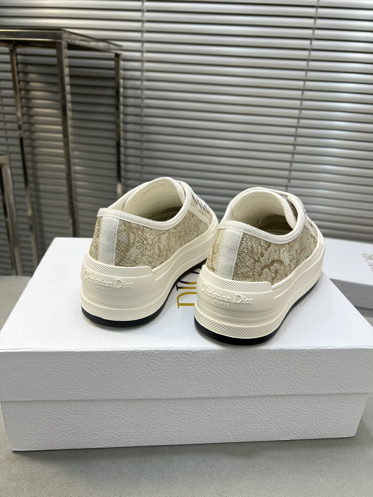 Dior Walk'n'Dior Embroidered Canvas Sneakers with Chunky Sole 9 i1713339479 747 6