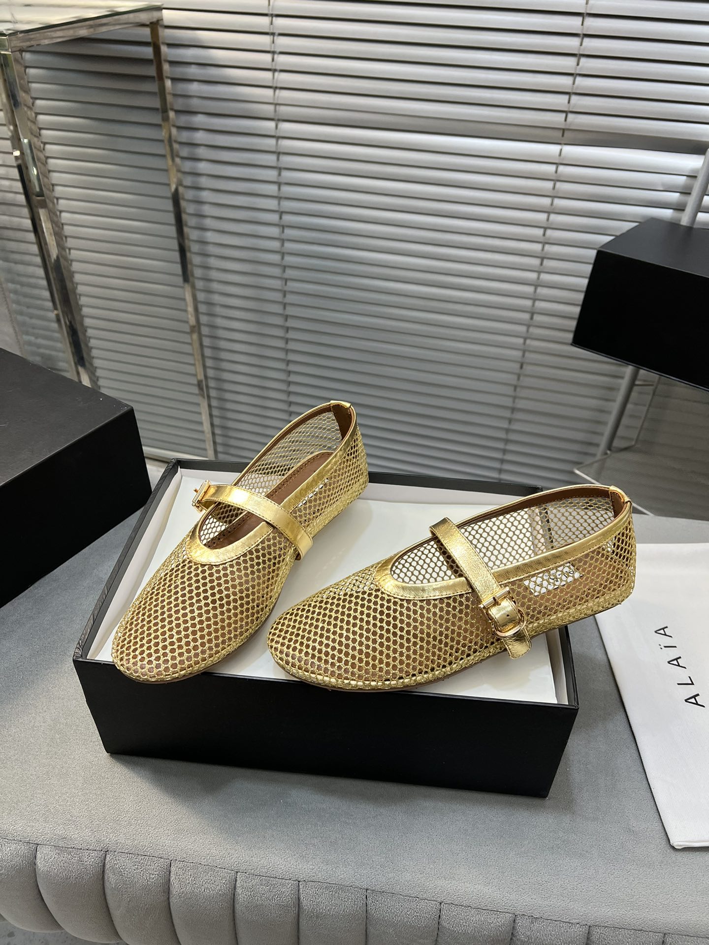 Alaia Ballet Flats: Stylish, Comfortable, Sheepskin, Rubber Sole, Top Market Quality. - 图片 4