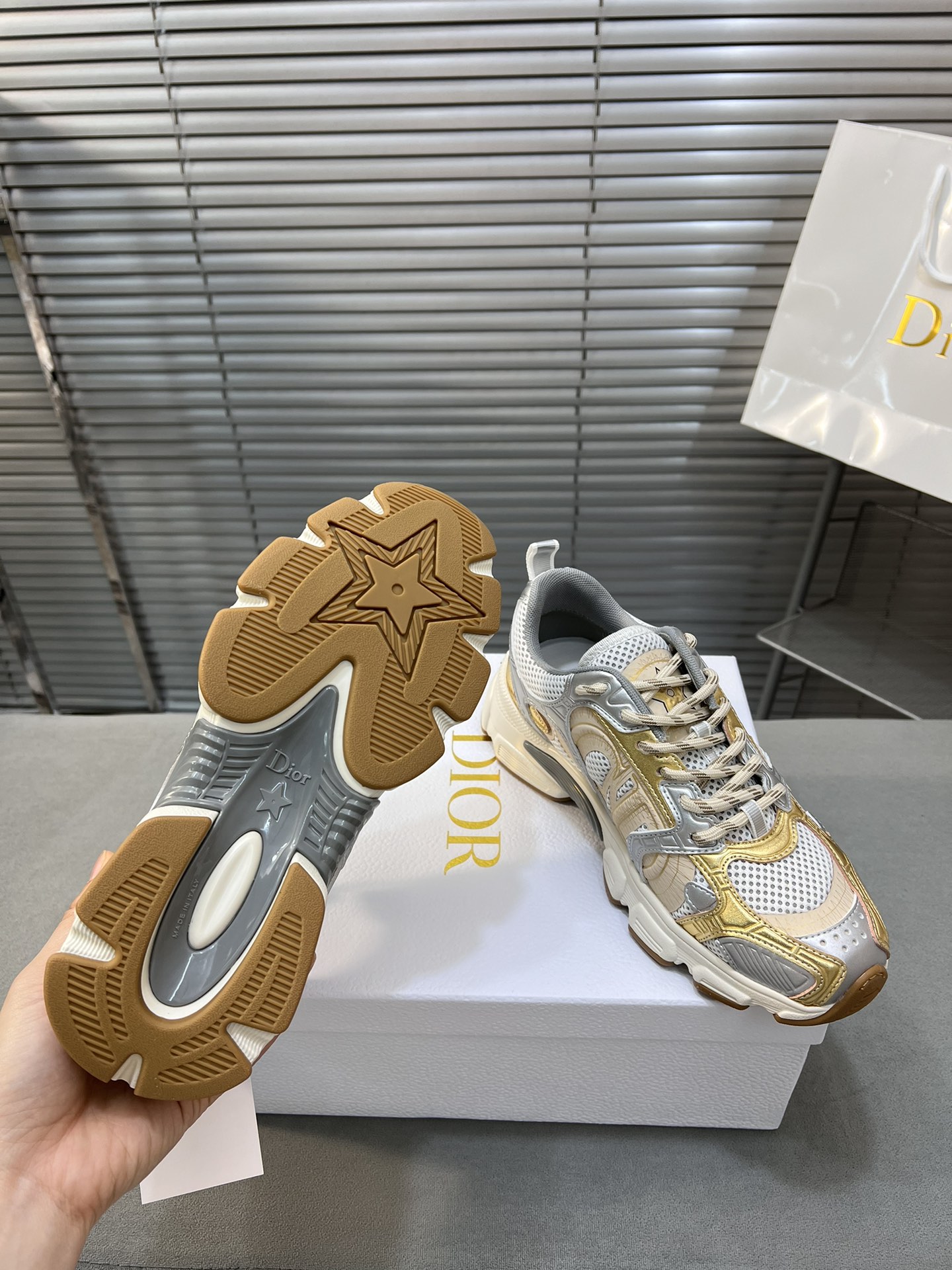 Dior Chrono Sneakers - Sporty, Stylish, and Comfortable Luxury Footwear 10 i1720189921 2356 4