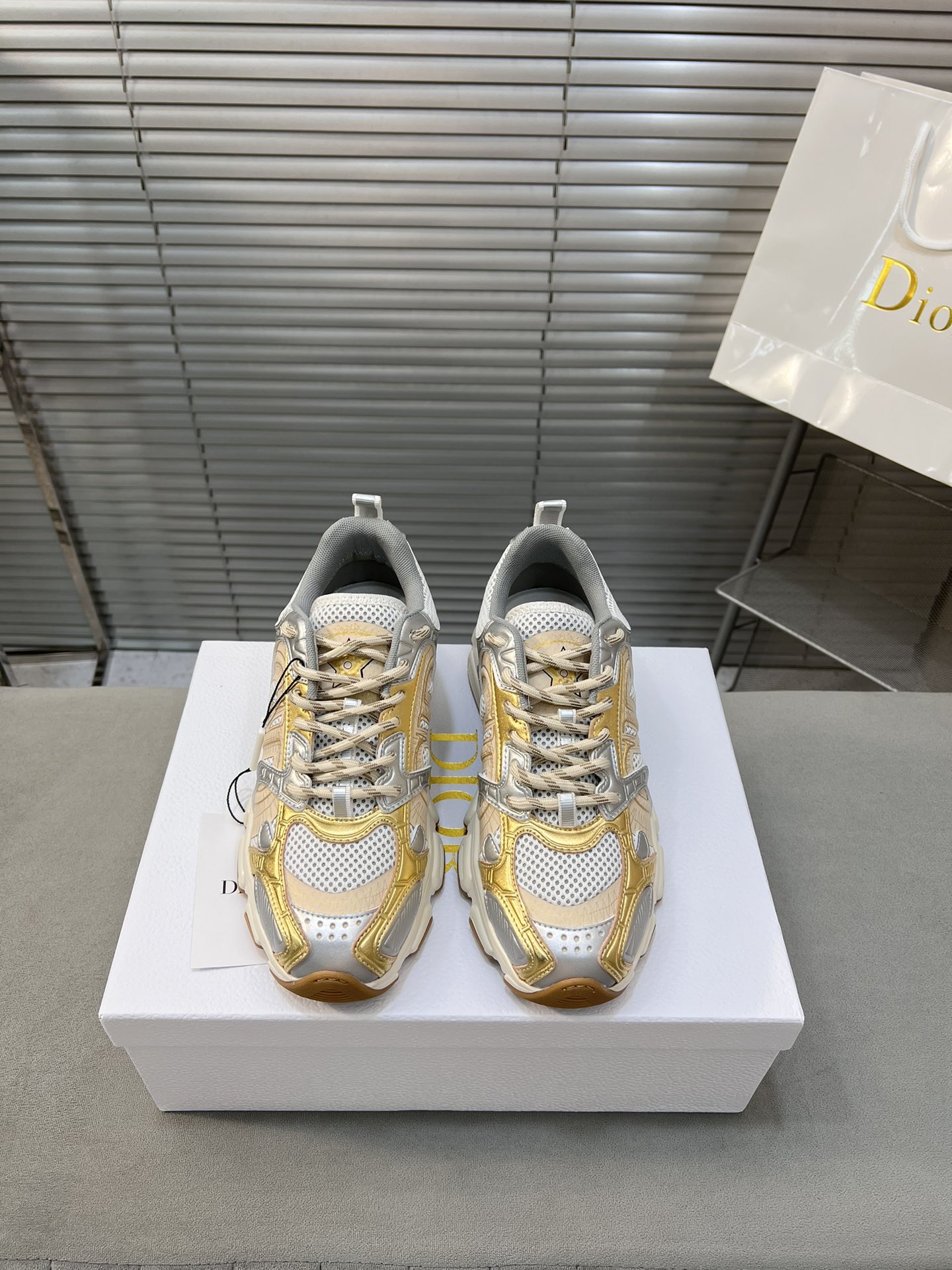 Dior Chrono Sneakers - Sporty, Stylish, and Comfortable Luxury Footwear 3 i1720189921 3968 7