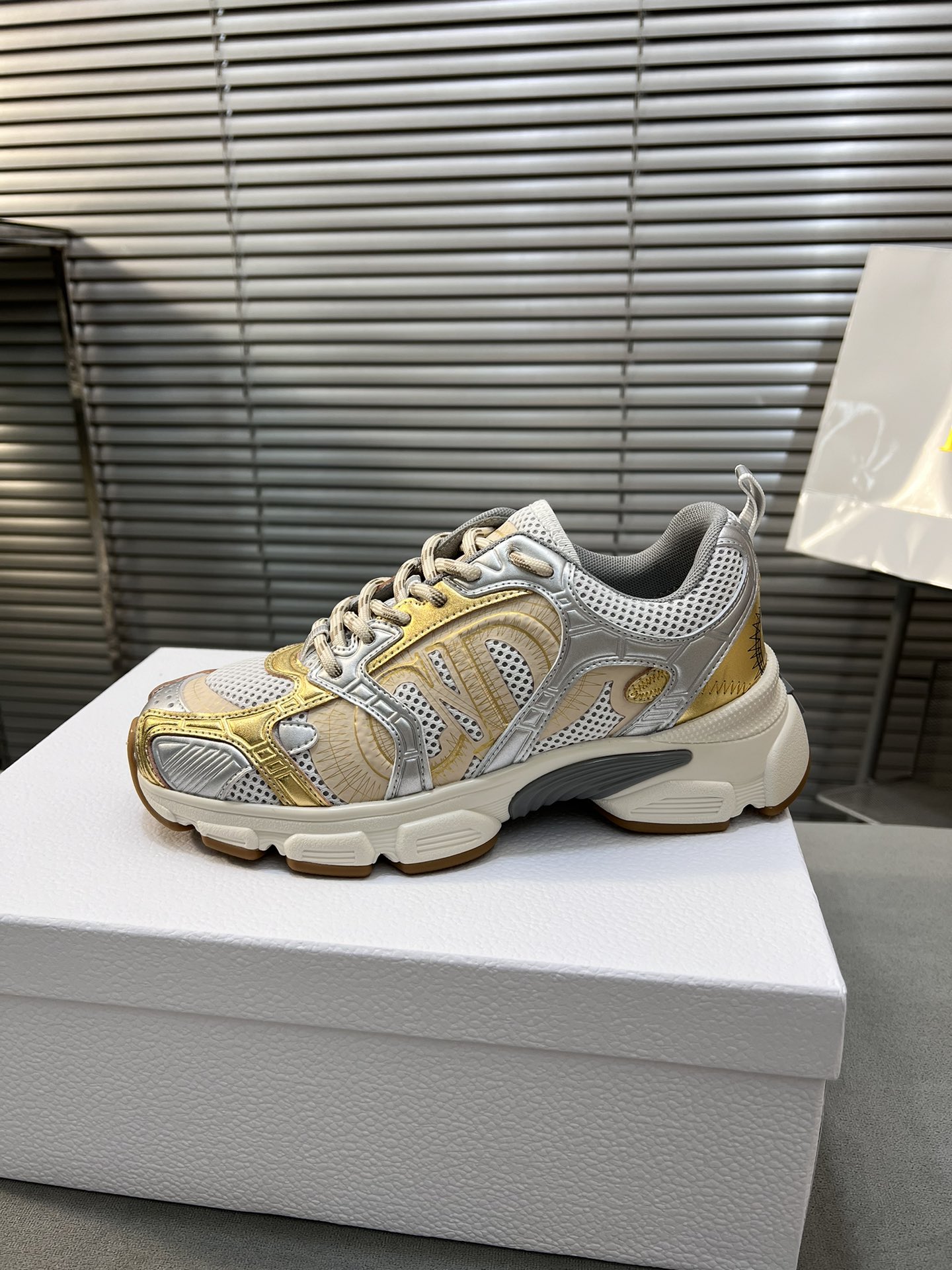 Dior Chrono Sneakers - Sporty, Stylish, and Comfortable Luxury Footwear 5 i1720189921 5036 6