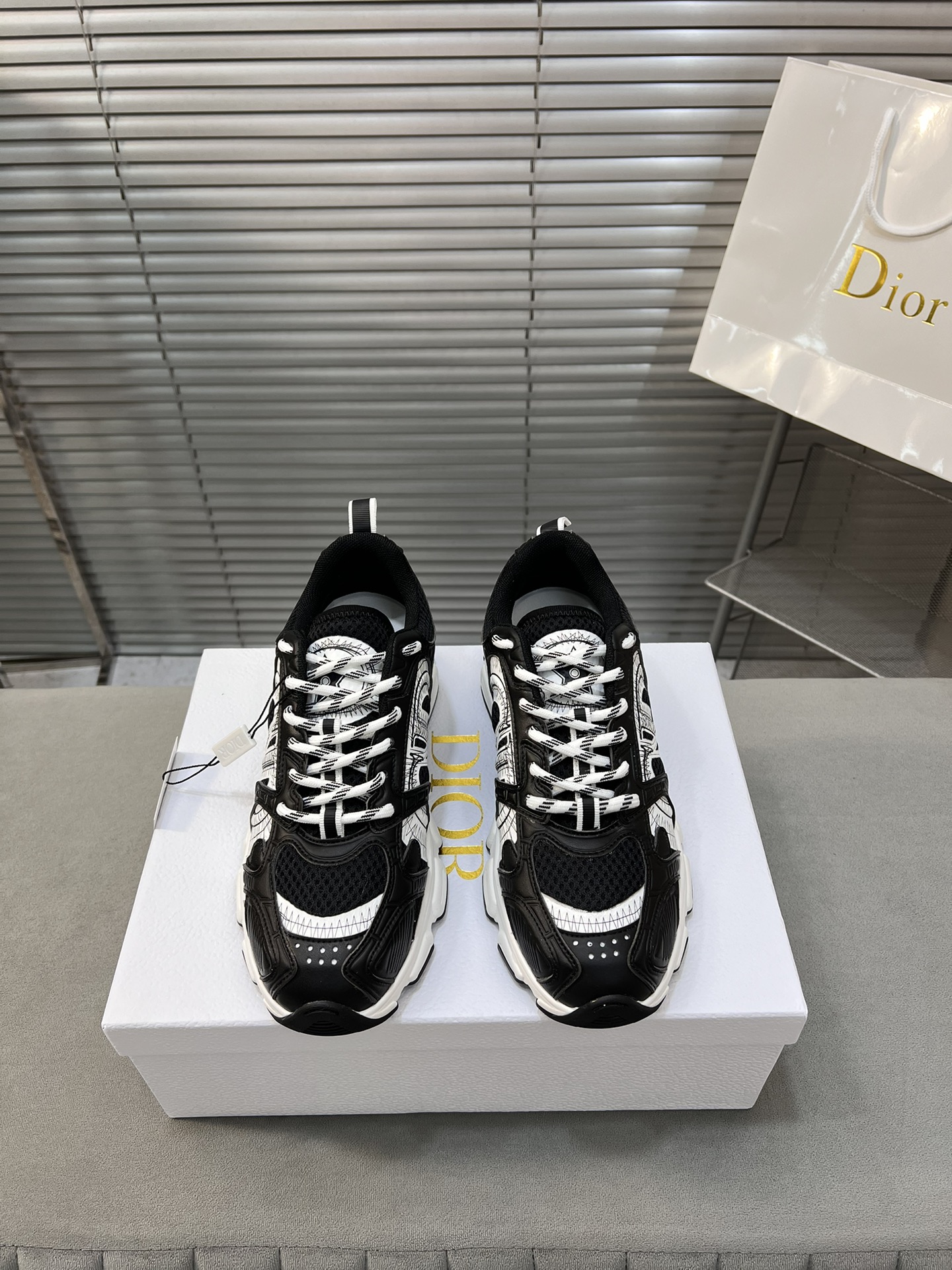 Dior Chrono Black & White Sneakers, Designer Casual Shoes, Sporty Chic 3 i1720190744 5578 0