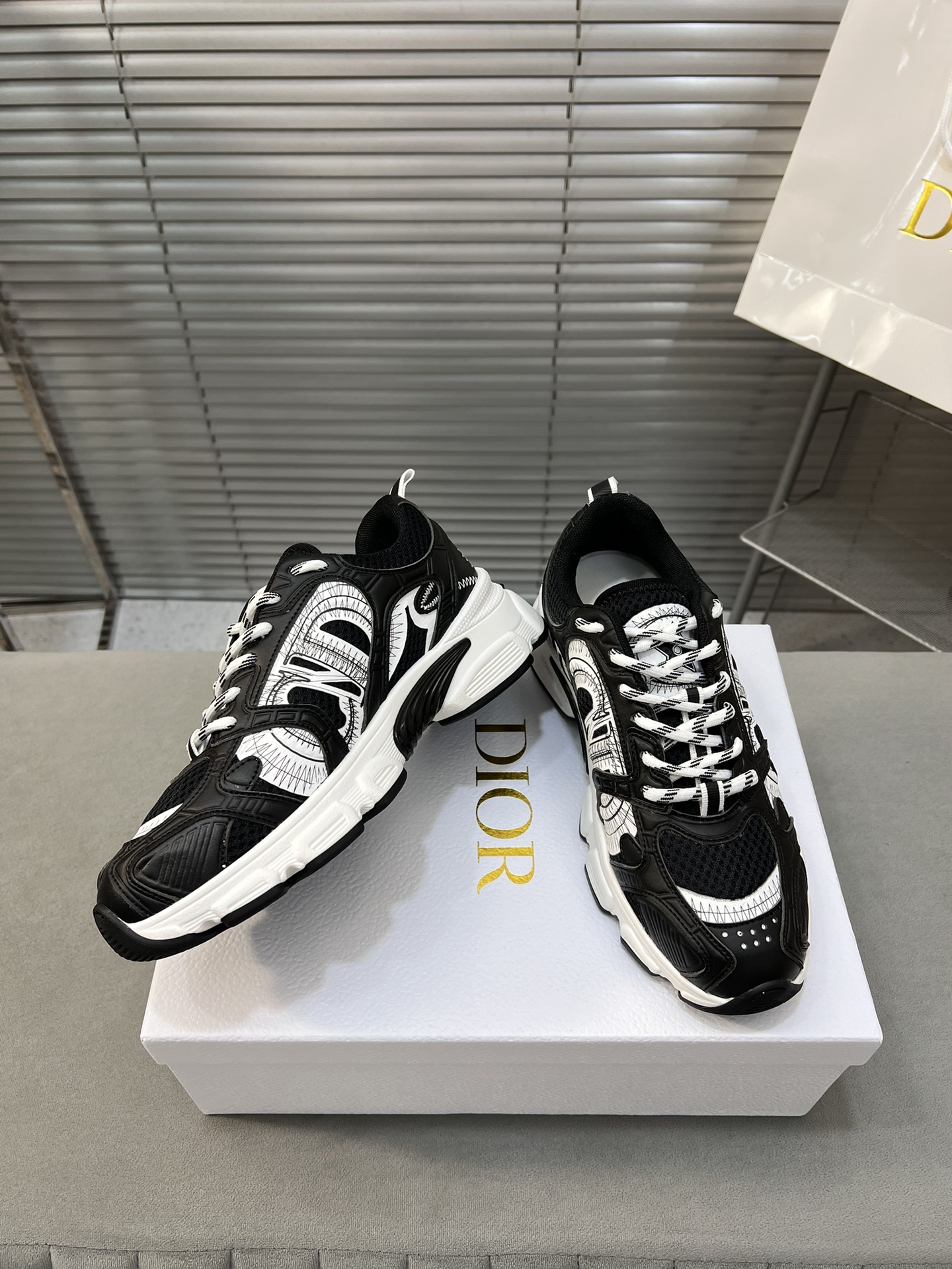 Dior Chrono Black & White Sneakers, Designer Casual Shoes, Sporty Chic 5 i1720190745 7615 0