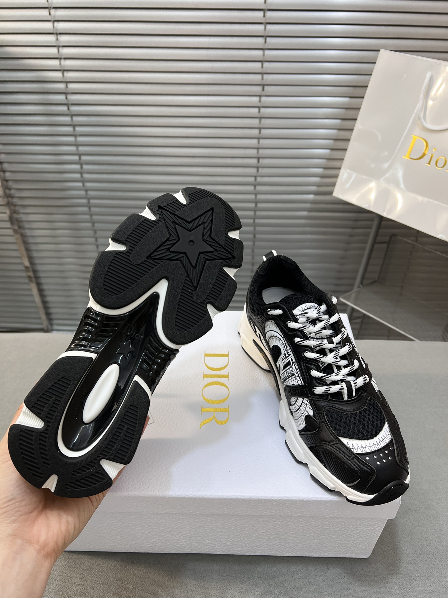 Dior Chrono Black & White Sneakers, Designer Casual Shoes, Sporty Chic 10 i1720190745 9061 0