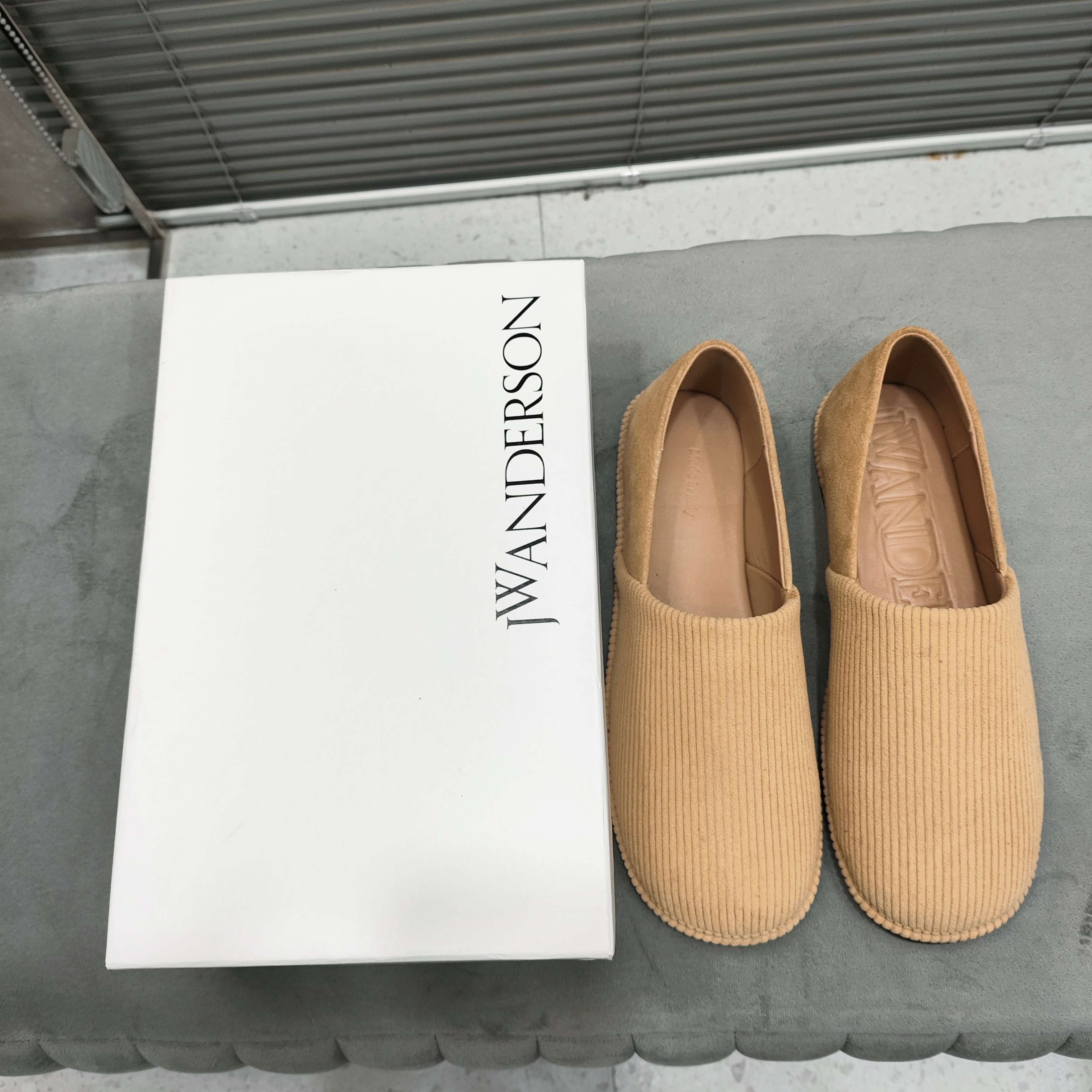 JW Anderson Women's Simple Twill Loafers Slip-Ons - Beige, Round Toe 3 a1742369791303 5426