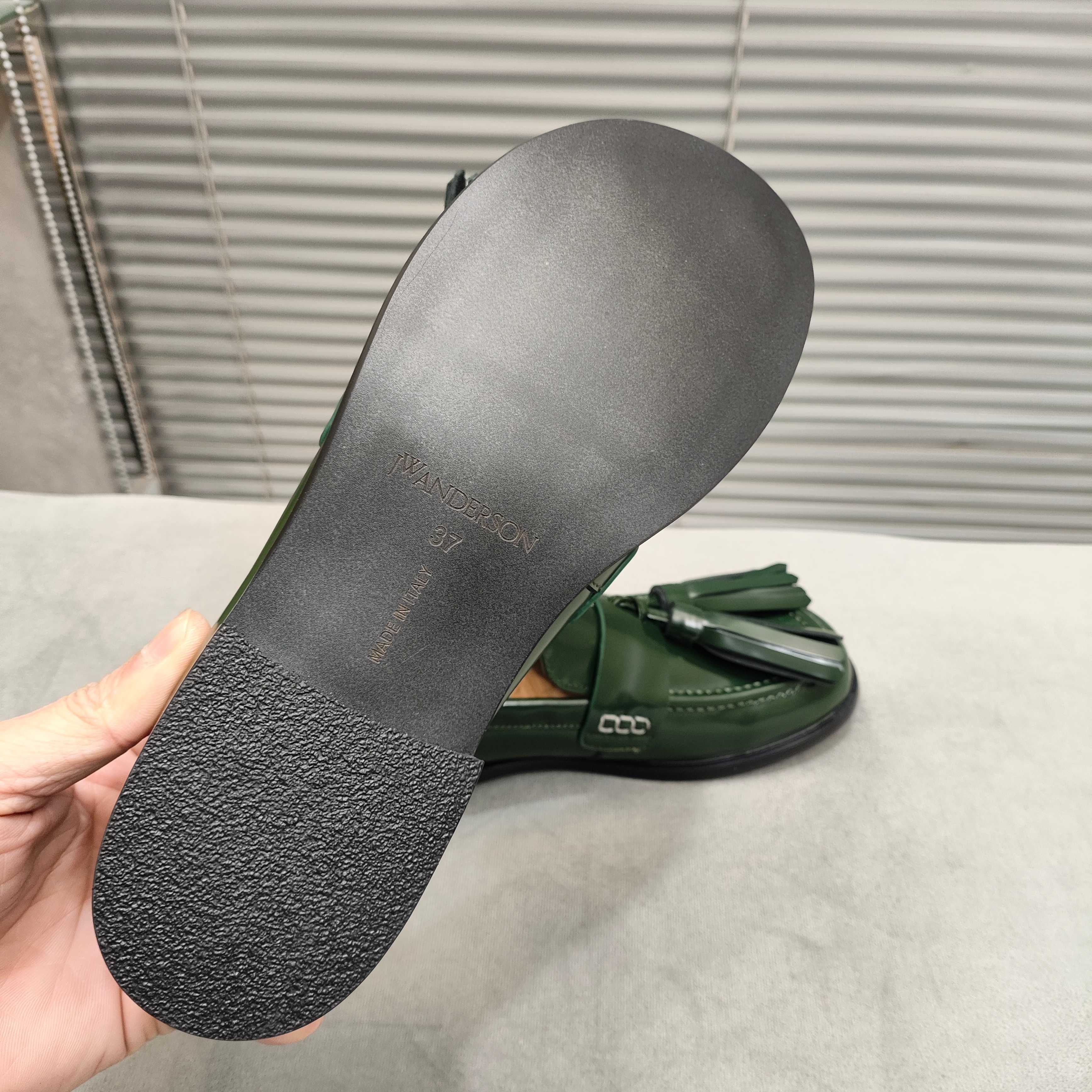 JW Anderson Tassel Loafers, Spring/Summer Fashion Shoes for Women 9 a1742370451122 3200