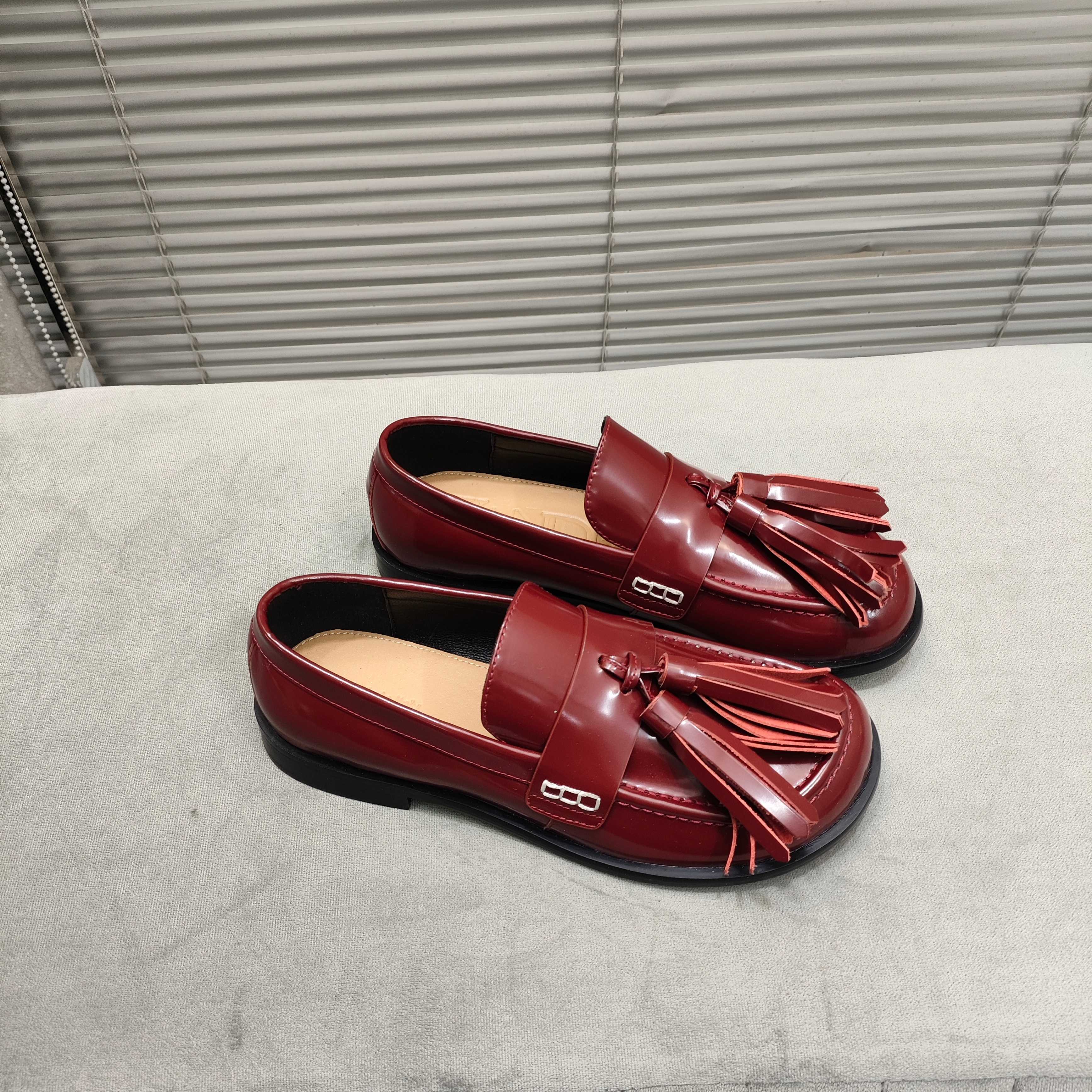 JW Anderson Women's Burgundy Leather Tassel Loafers Slip-On Shoes 2 a1742370489446 5071