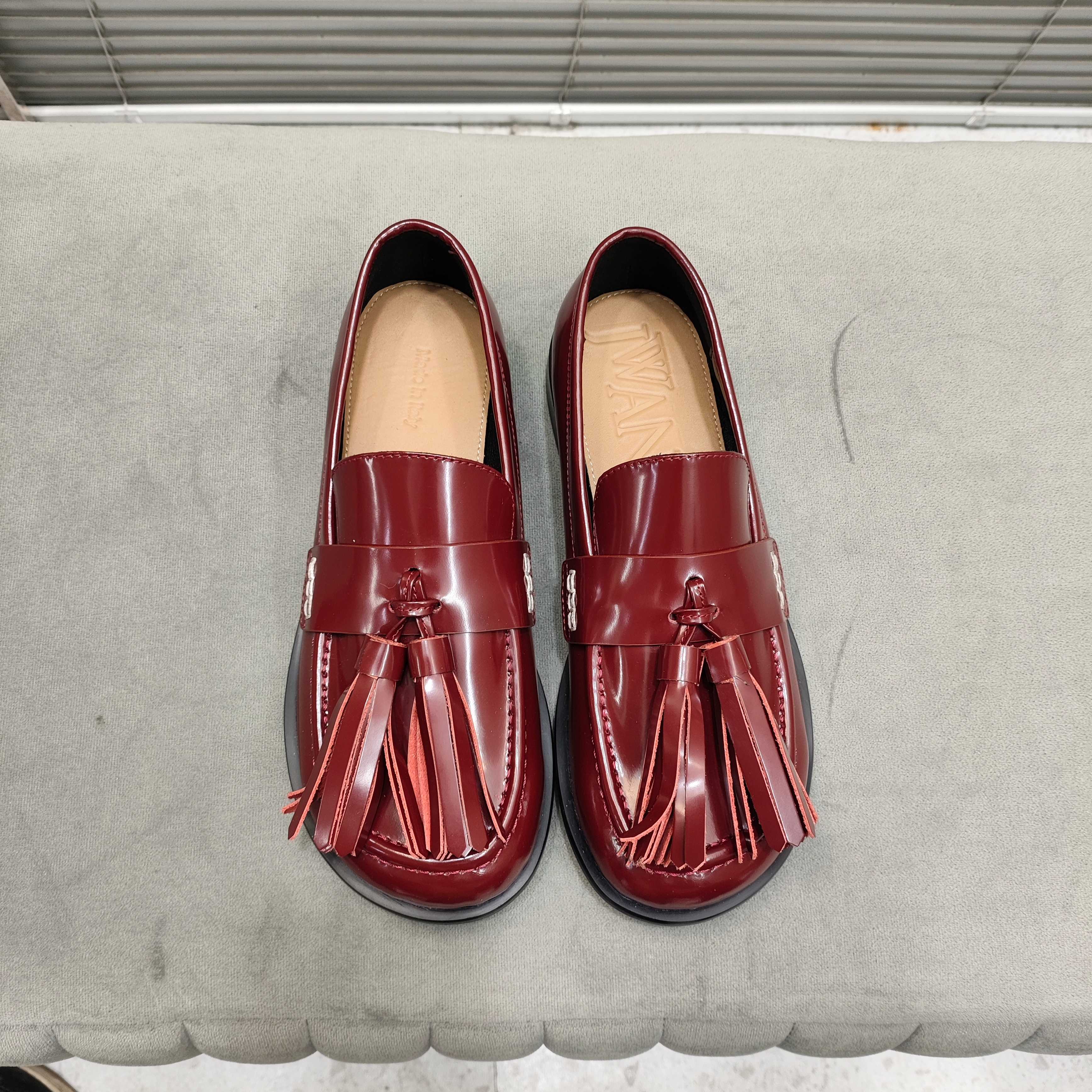 JW Anderson Women's Burgundy Leather Tassel Loafers Slip-On Shoes 4 a1742370489846 2102