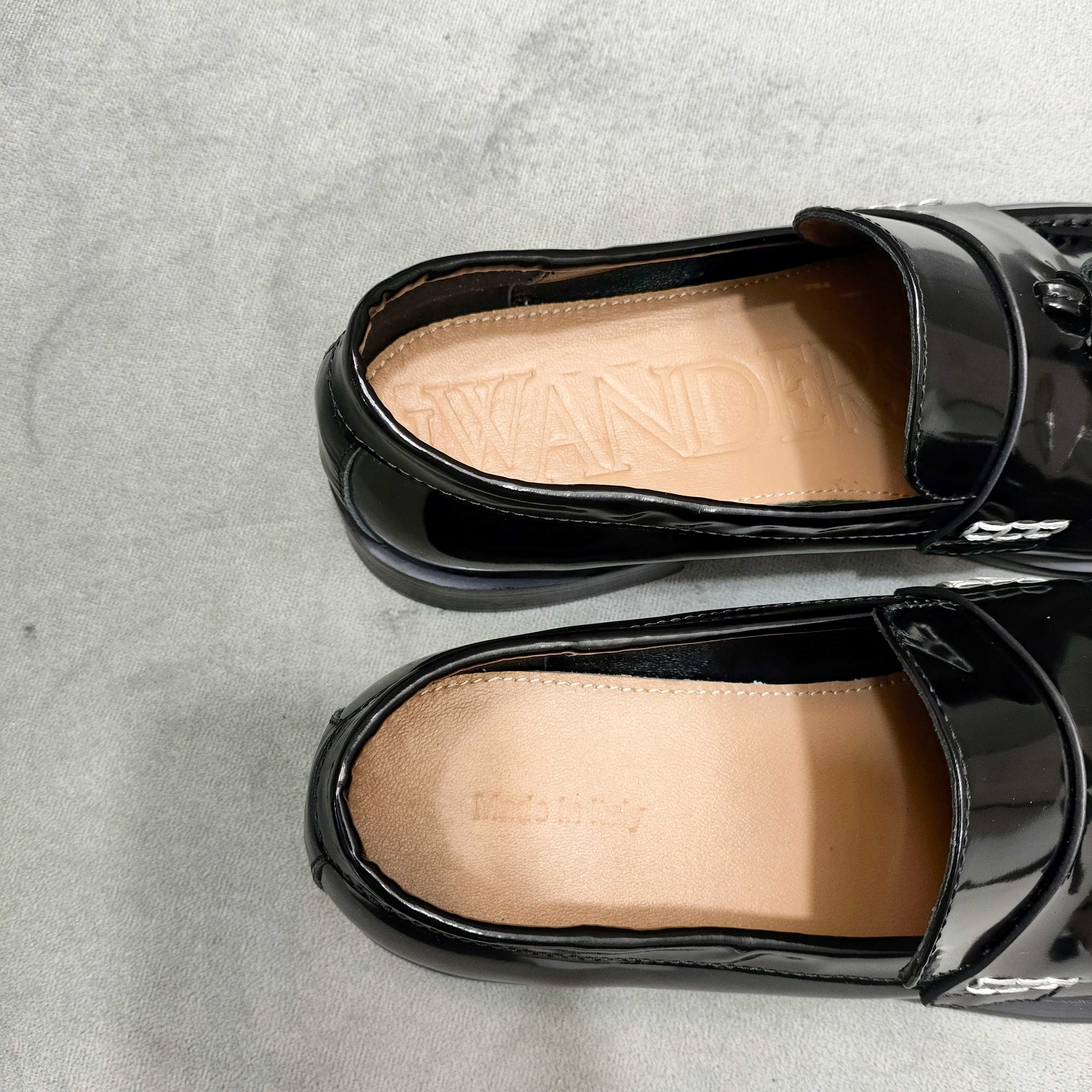 JW Anderson Tassel Loafers - Spring/Summer Collection - Stylish & Comfortable 7 a1742370703018 3378