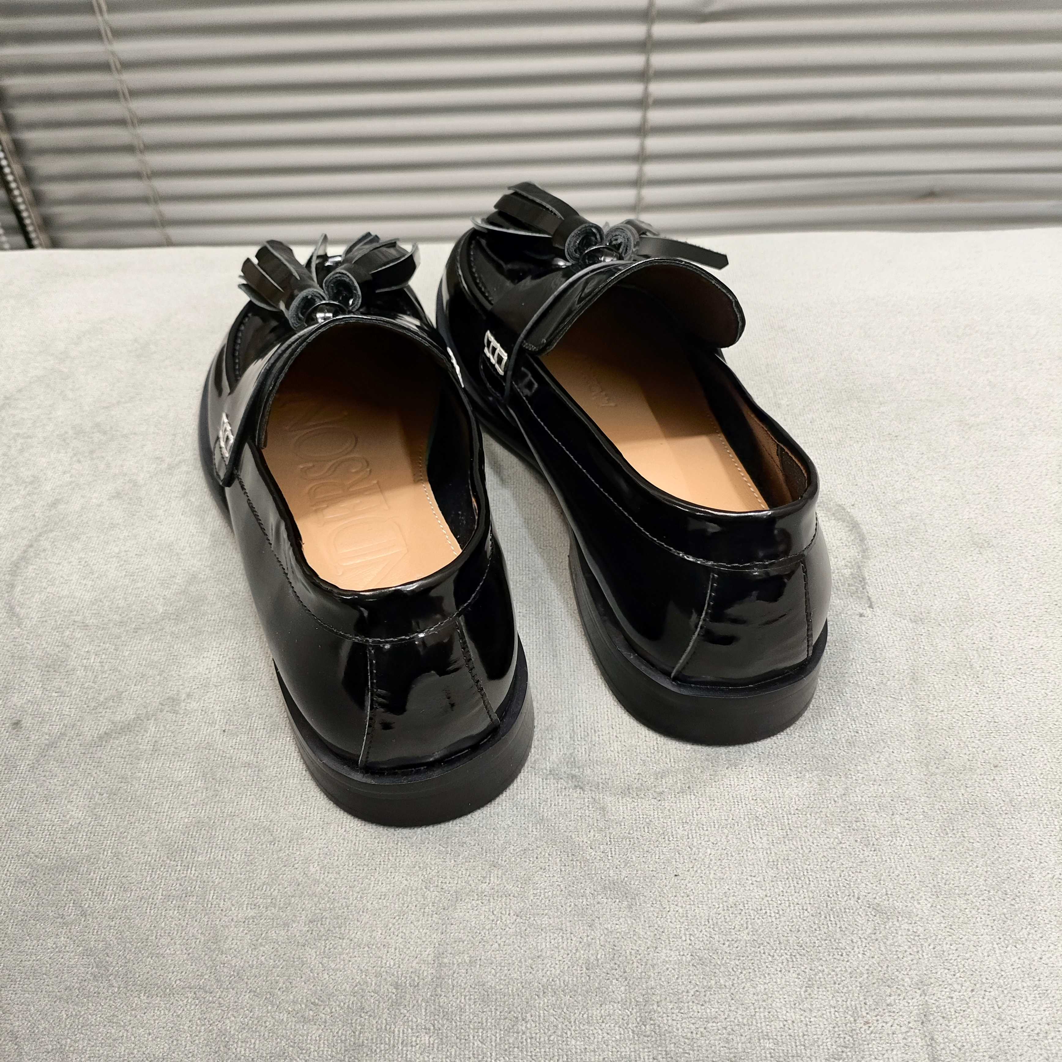 JW Anderson Tassel Loafers - Spring/Summer Collection - Stylish & Comfortable 6 a1742370703236 4840