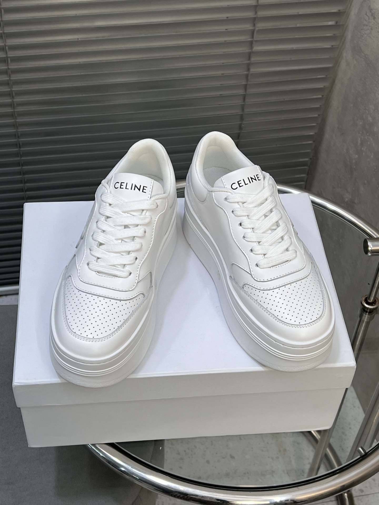 NO:543559,Celine new thick-soled height-enhancing sneakers. The blessing of short people, instantly increasing the height by 5.5cm. A good benefit for long legs. Original fabric original mold-opening sole. Size 35-39 (40 fixed), casual shoes/sports shoes, celine, sneakers19860909Celine 新款厚底增高运动鞋 矮个子福音,上脚瞬间增高5.5cm 妥妥的长腿福利 原版面料原版开模大底 码数35-39（40定）,休闲鞋/运动鞋,celine,sneakers,Women's Shoes