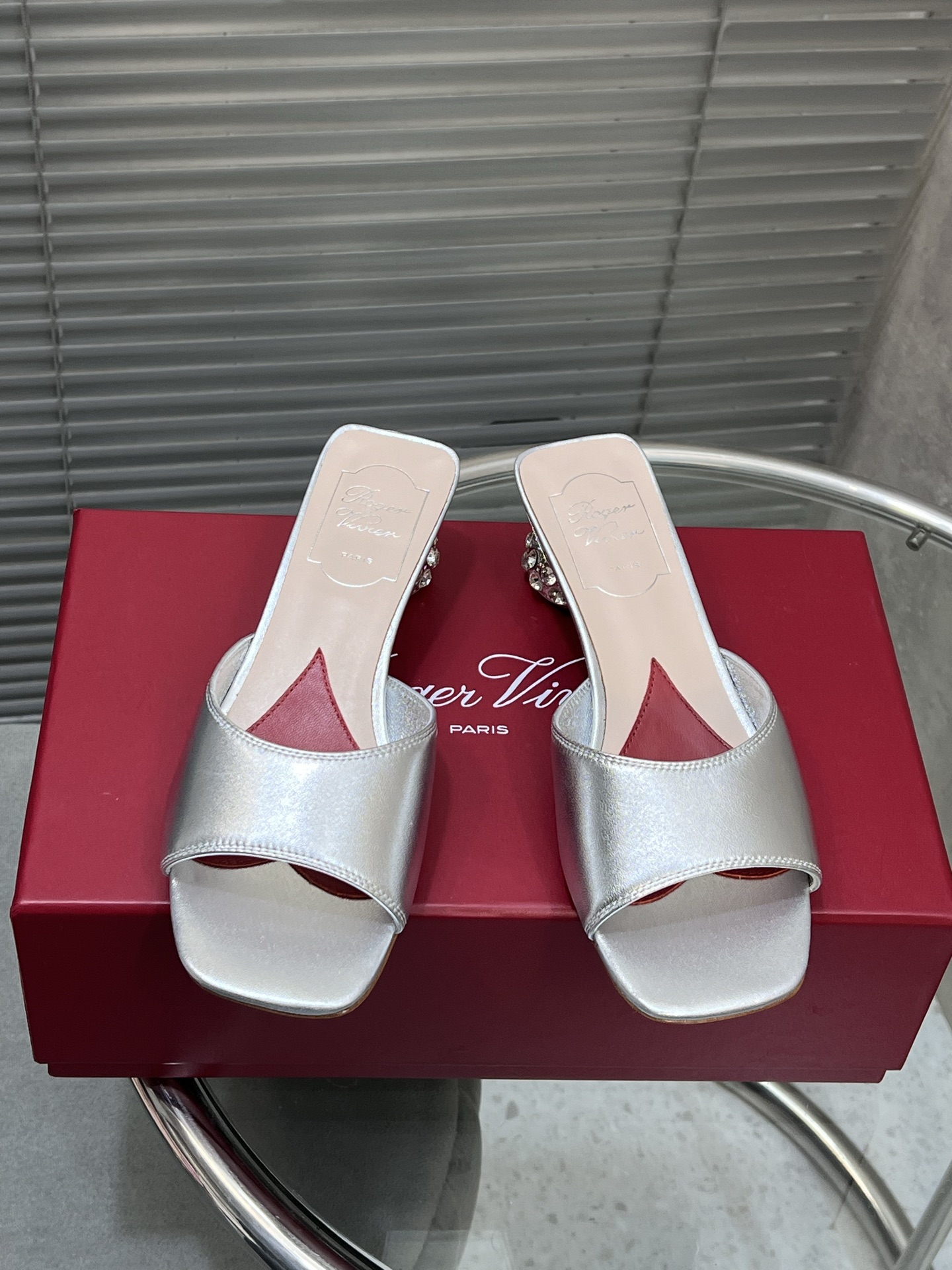 NO:240322,* RV new rhinestone heel sandal slippers love shoes Material: custom original cowhide imported sheepskin lining original custom leather sole heel height 5cm size 35-40 (40/41 custom), slippers, sandals, slippers, cowhide, sheepskin19860909* RV 新款水钻跟凉鞋拖鞋 爱心鞋 材质:定制原版牛皮 垫脚进口羊皮内里 鞋底原版定制真皮底 跟高5cm 码数35-40（40/41定）,拖鞋,sandals,slippers,cowhide,sheepskin,Women's Shoes