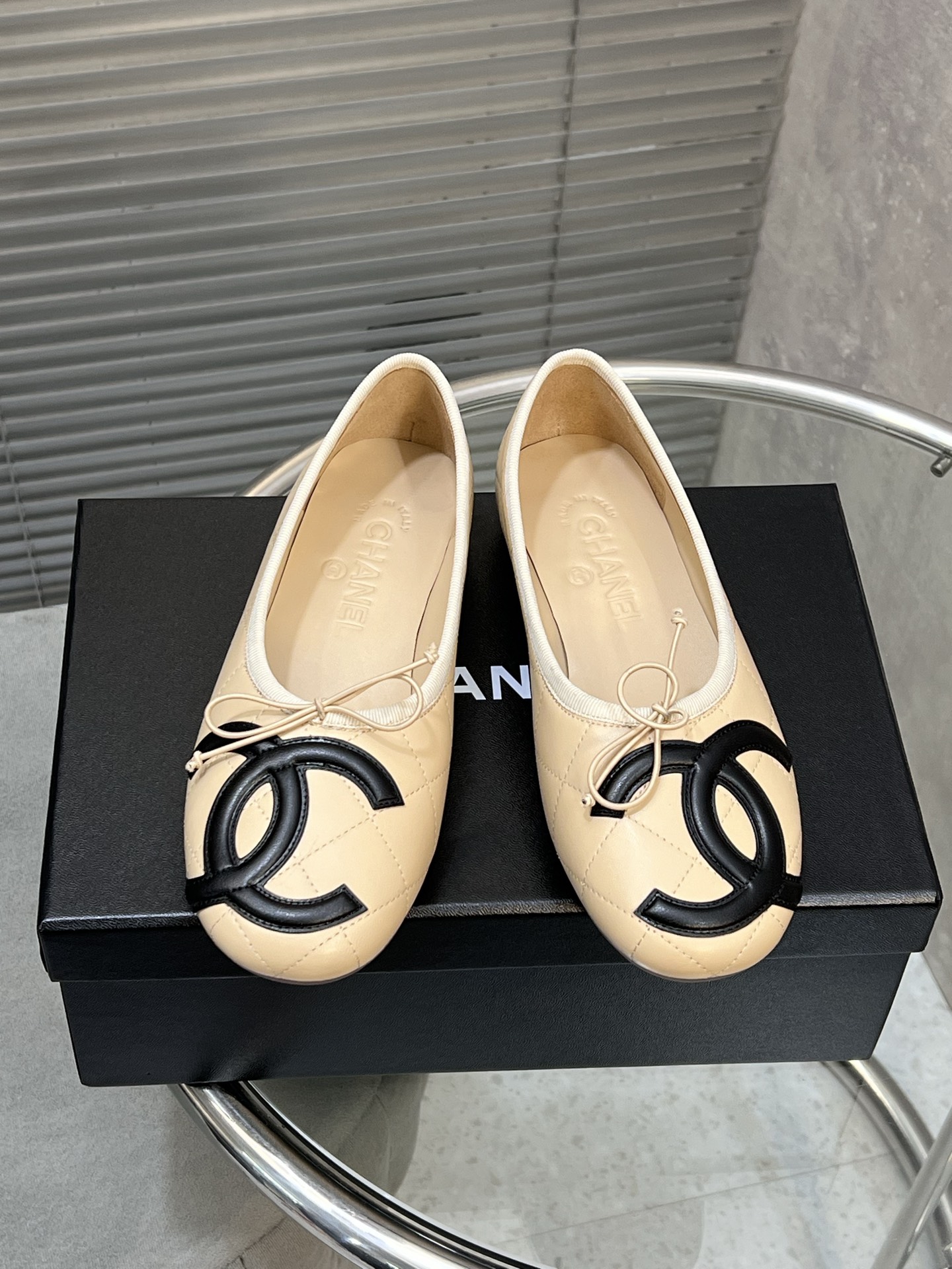 NO:262126,Chanel Chanel new single shoes Xiaoxiang dance shoes imported fabric, inner sheepskin, original rubber sole size 35~41 (customized for 40,41), ballet shoes, chanel, chanel, sheepskin19860909chanel香奈儿新款单鞋小香跳舞鞋 面料进口羊皮,内里羊皮里 大底原版胶底 码数35～41（40,41定做）,芭蕾舞鞋,chanel,chanel,sheepskin,Women's Shoes
