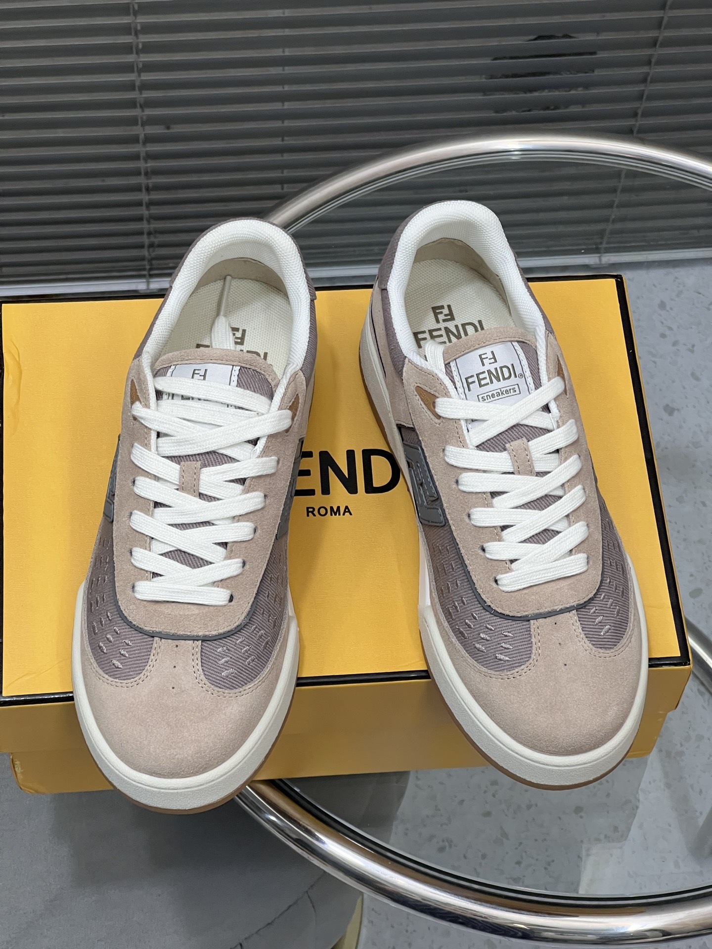 NO:543627,FENDI 2025 new casual shoes, men and women, size: 35~45, casual shoes/sports shoes, fendi, fendi, sneakers19860909FENDI芬迪2025新款休闲鞋板鞋 男女同款,码数:35～45,休闲鞋/运动鞋,fendi,fendi,sneakers,Women's Shoes