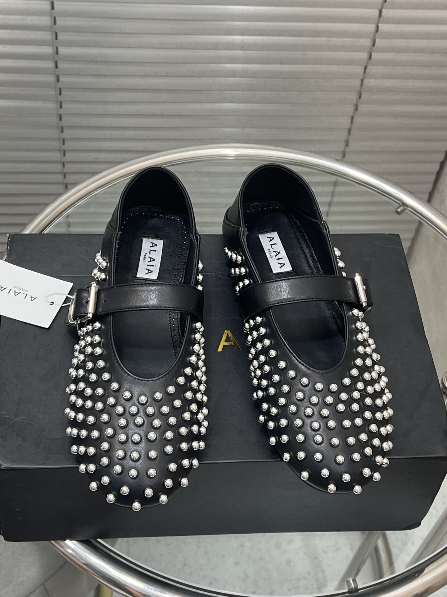 NO:543593,Alaia's new flat ballet flat shoes!  Sweet and cool ballet style, a ballet shoes with super popular, romantic, charming, comfortable and versatile. Original custom cowhide sheepskin inner lining, private mold rubber non-slip sole, size 35-42 (customized for 40/41/42 without return or exchange), single shoes, alaia, cowhide, sheepskin19860909Alaia 新款平底芭蕾舞平底单鞋！ 甜酷芭蕾风,人气超高的一款芭蕾舞鞋,浪漫又迷人舒适百搭. 原版订制牛皮 羊皮内里,私模橡胶防滑大底, 码数35-42（40/41/42定做不退换）,单鞋,alaia,cowhide,sheepskin,Women's Shoes