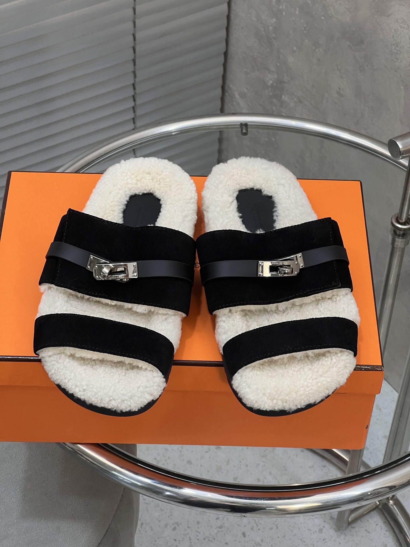 NO:543540,Hermes new Kelly buckle autumn and winter new wool slippers, original outsole 35-40 (40 fixed), fur shoes slippers, hermes, slippers19860909Hermes 新款Kelly扣秋冬新款羊毛拖鞋 , 原版大底 35-40（40定）,毛毛鞋拖鞋,hermes,slippers,Women's Shoes