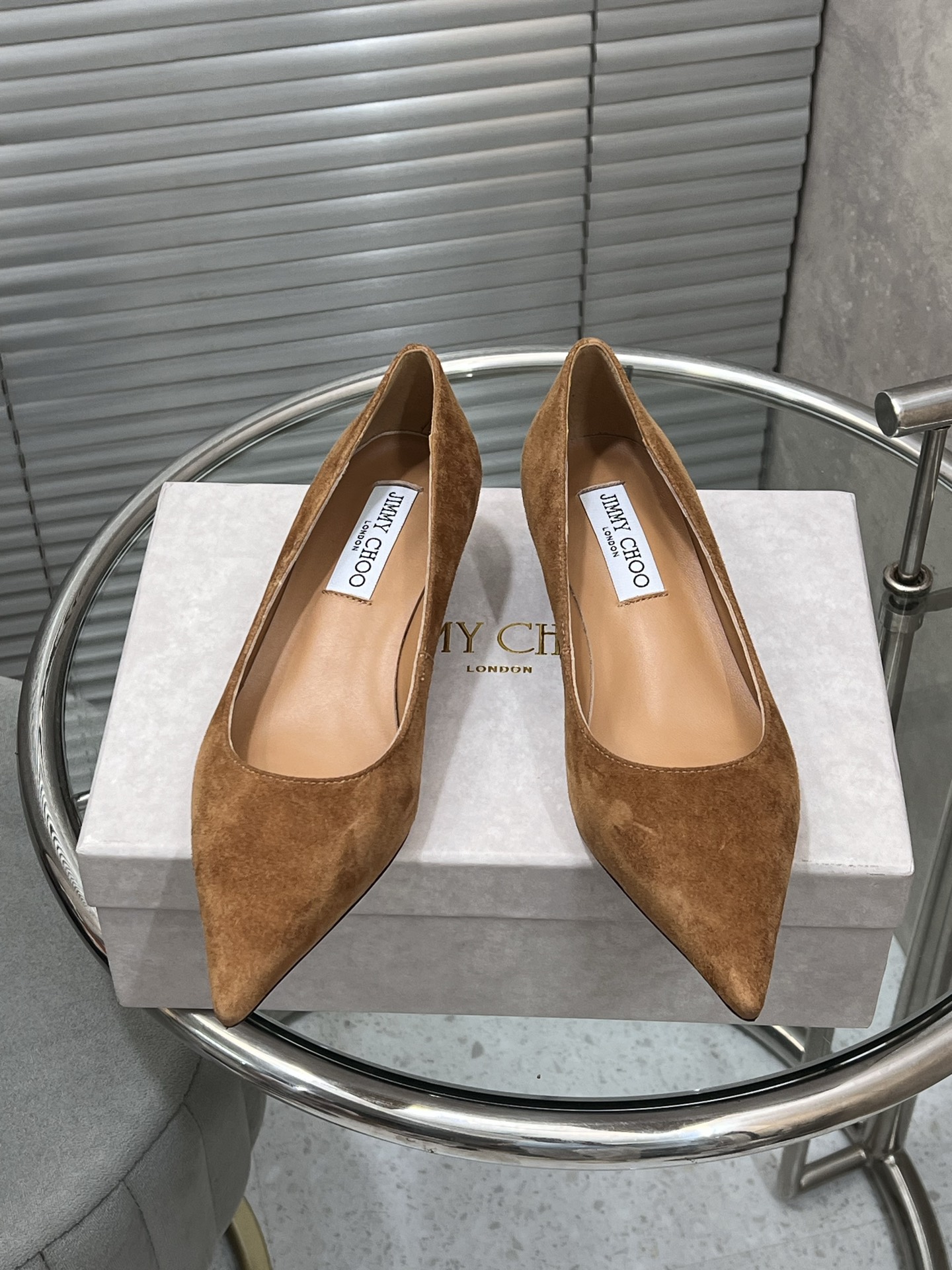 NO:543536,JIMMY CHOO JC new pointed toe, medium and low heels single shoes, imported fabric, imported Yangjing leather, imported crystal sheepskin, sole, Italian leather outsole, heel height 4cm Size35-42 (40.41.42 custom made, non-return and exchange), high heels single shoes, jimmy choo, jimmy choo, high heels, sheepskin, sheep, Leather soles19860909JIMMY CHOO吉米周 JC新款尖头 中低跟单鞋 面料进口羊京皮 内里进口水晶羊皮 鞋底意大利真皮大底 跟高4cm Size35-42（40.41.42定做不退换）,高跟鞋单鞋,jimmy choo,jimmy choo,high heels,sheepskin,sheep,Leather soles,Women's Shoes