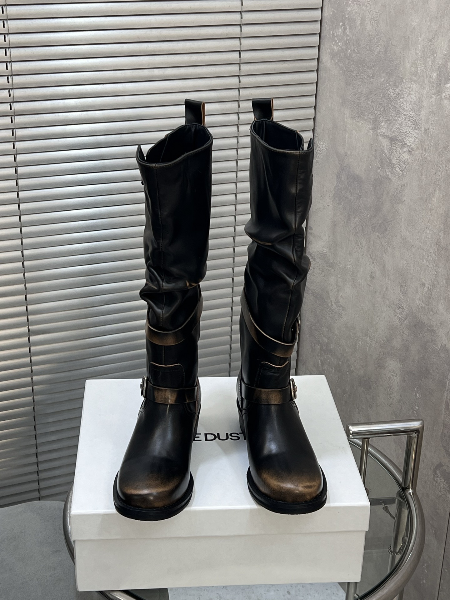 NO:543521,Icedust new pleated rubbed retro boots knight boots combat boots!  Imported upper cowhide + Niujing leather, imported sheepskin, large sole original outsole, heel height 5cm, size 35/41 (40/41 custom made without return or replacement), boots, boots, cowhide, sheepskin19860909Icedust 新款褶皱擦色复古长靴骑士靴战靴！ 鞋面进口头层牛皮+牛京皮 内里进口羊皮 大底原版大底 跟高5cm 码数35/41（40/41定做不退不换）,靴子,boots,cowhide,sheepskin,Women's Shoes