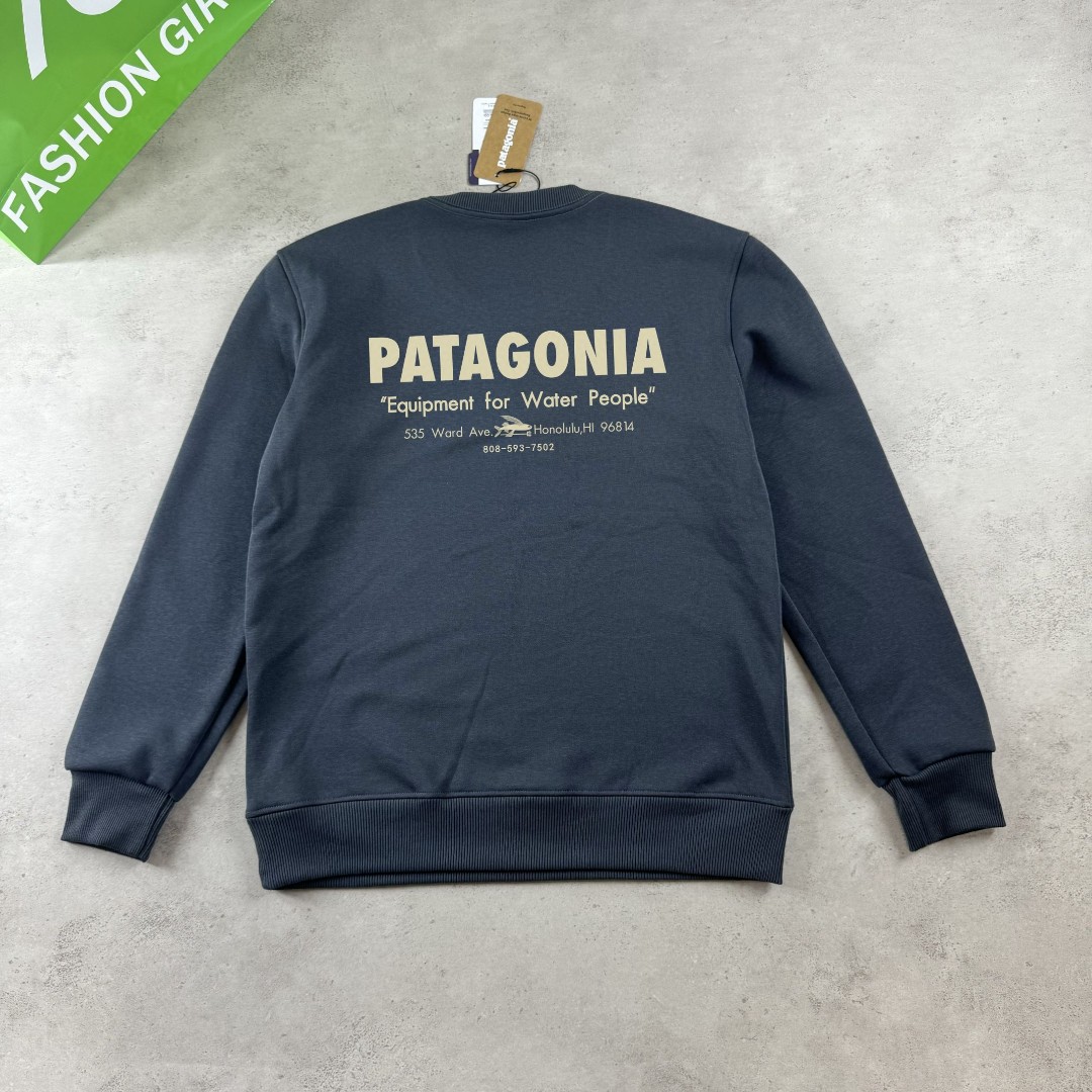 💰75
【Patagonia巴塔哥尼亚 新款飞鱼限定情侣款圆领加绒卫衣】
如今热销的顶级流量款!正适秋季穿搭,亲肤透气不起球,时尚又个性,超级洋气的一款,强烈推荐单品,宽松版型休闲舒适不挑人,日常都很实穿时髦百搭~秋季穿刚好而且怎么穿都立体的螺纹拼接,拼接版型很正!男女同款,百搭!
颜色:黑色、白色 咖啡色 深灰色
尺码 :M L XL 2XL 3XL
衣长 肩宽 胸围 袖长
M 65 50 104 54
L 67 52 108 55
XL 69 53 114 56
2XL 71 55 116 57
3XL 73 56 120 58
(手工测量,误差2cm)