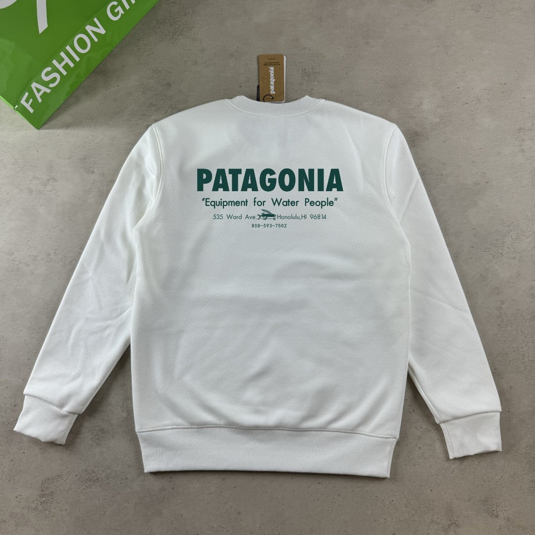 💰75
【Patagonia巴塔哥尼亚 新款飞鱼限定情侣款圆领加绒卫衣】
如今热销的顶级流量款!正适秋季穿搭,亲肤透气不起球,时尚又个性,超级洋气的一款,强烈推荐单品,宽松版型休闲舒适不挑人,日常都很实穿时髦百搭~秋季穿刚好而且怎么穿都立体的螺纹拼接,拼接版型很正!男女同款,百搭!
颜色:黑色、白色 咖啡色 深灰色
尺码 :M L XL 2XL 3XL
衣长 肩宽 胸围 袖长
M 65 50 104 54
L 67 52 108 55
XL 69 53 114 56
2XL 71 55 116 57
3XL 73 56 120 58
(手工测量,误差2cm)