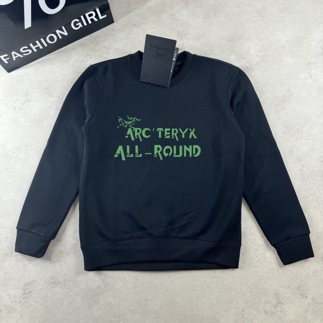 💰75
ARC'TERYX 始祖鸟 限定情侣款圆领抓绒卫衣】
如今热销的顶级流量款!正适秋季穿搭,亲肤透气不起球,时尚又个性,超级洋气的一款,强烈推荐单品,宽松版型休闲舒适不挑人,日常都很实穿时髦百搭~秋季穿刚好而且怎么穿都立体的螺纹拼接,拼接版型很正!而且整体宽松,男女同款,Oversize版型,宽松百搭!
颜色:黑色、白色 咖啡色 深灰色
尺码 :M L XL 2XL 3XL
衣长 肩宽 胸围 袖长
M 65 50 104 54
L 67 52 108 55
XL 69 53 114 56
2XL 71 55 116 57
3XL 73 56 120 58
(手工测量,误差2cm)