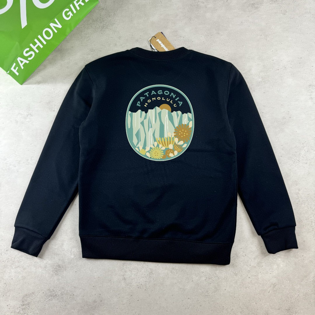 💰75
【Patagonia巴塔哥尼亚 新款夏威夷限定情侣款圆领加绒卫衣】
如今热销的顶级流量款!正适秋季穿搭,亲肤透气不起球,时尚又个性,超级洋气的一款,强烈推荐单品,宽松版型休闲舒适不挑人,日常都很实穿时髦百搭~秋季穿刚好而且怎么穿都立体的螺纹拼接,拼接版型很正!男女同款,百搭!
颜色:黑色、白色 咖啡色 深灰色
尺码 :M L XL 2XL 3XL
衣长 肩宽 胸围 袖长
M 65 50 104 54
L 67 52 108 55
XL 69 53 114 56
2XL 71 55 116 57
3XL 73 56 120 58
(手工测量,误差2cm)