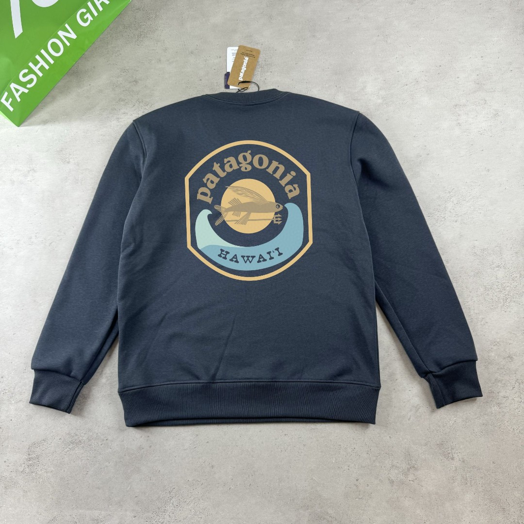 💰75
【Patagonia巴塔哥尼亚 飞鱼限定情侣款圆领加绒卫衣】
如今热销的顶级流量款!正适秋季穿搭,亲肤透气不起球,时尚又个性,超级洋气的一款,强烈推荐单品,宽松版型休闲舒适不挑人,日常都很实穿时髦百搭~秋季穿刚好而且怎么穿都立体的螺纹拼接,拼接版型很正!男女同款
颜色:黑色、白色 咖啡色 深灰色
尺码 :M L XL 2XL 3XL
衣长 肩宽 胸围 袖长
M 65 50 104 54
L 67 52 108 55
XL 69 53 114 56
2XL 71 55 116 57
3XL 73 56 120 58
(手工测量,误差2cm)