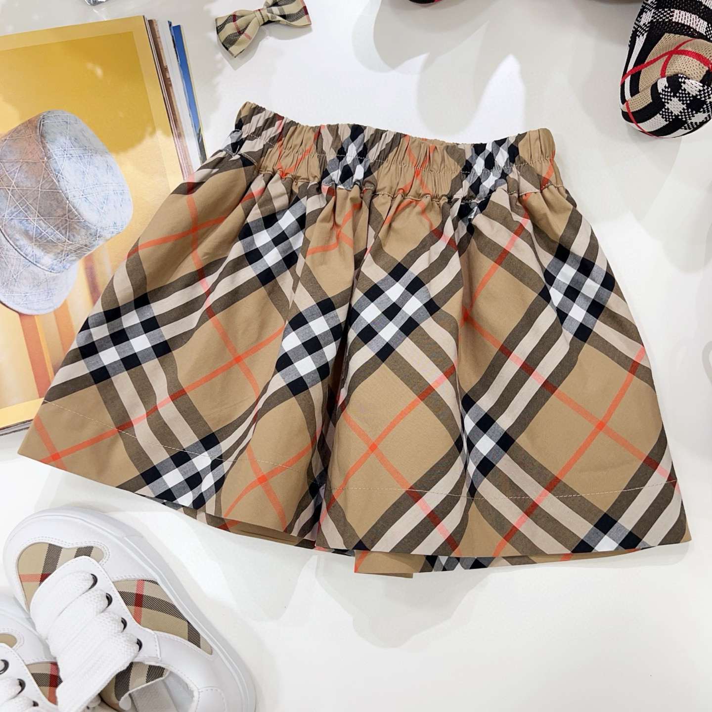 Burberry Kids Classic Check Two-Piece Set - Timeless Style for Your Little One 4 i1746365368410 7228 0 7