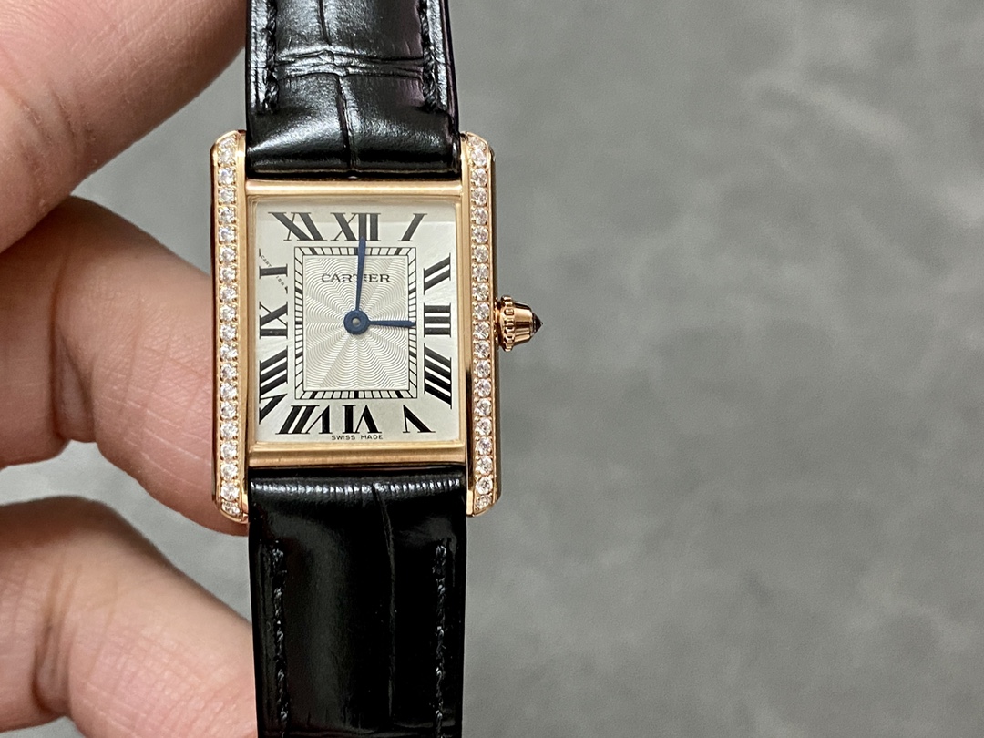 Cartier F1厂卡地亚TANK MUST de Cartier全系列倾情打造 中号33 7*25