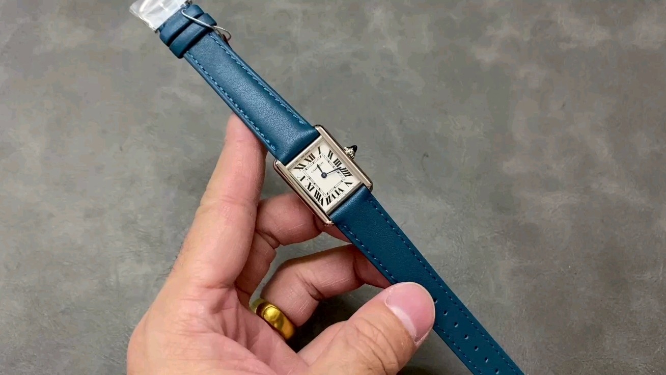 Cartier F1厂卡地亚TANK MUST de Cartier全系列倾情打造 中号33 7*25