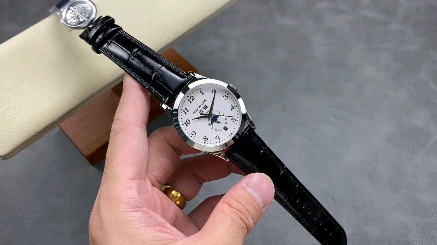 Patek Philippe 1: 1
 Reloj Azul