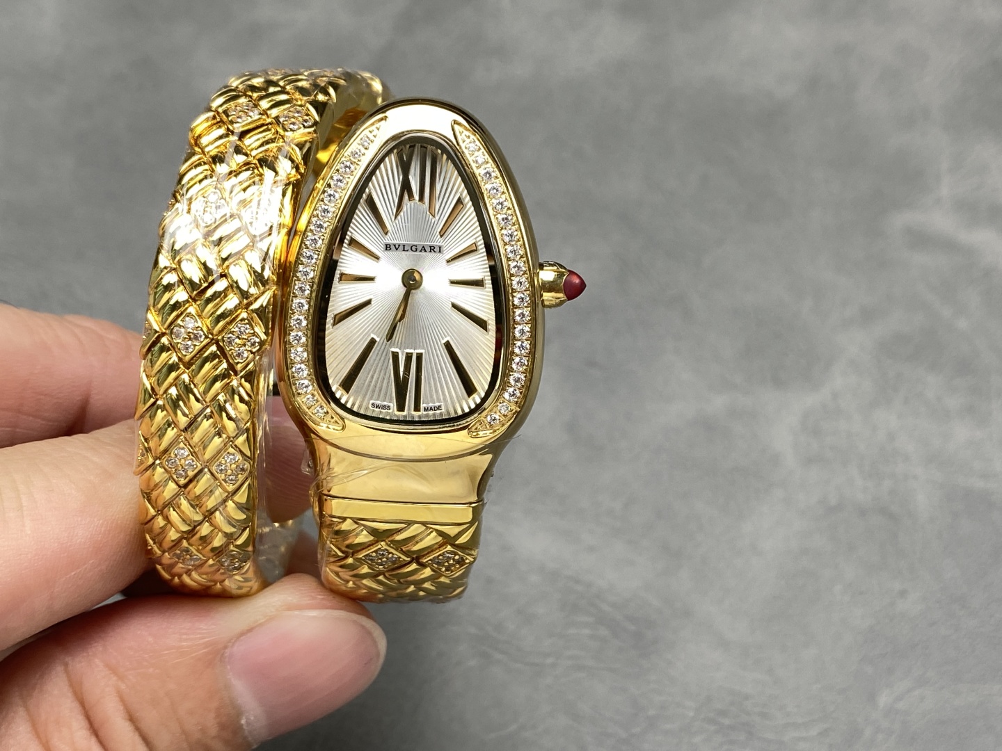 Bvlgari Serpenti Spiga Watch - 23*34mm Dial, Swiss Quartz Movement, Gold Plated