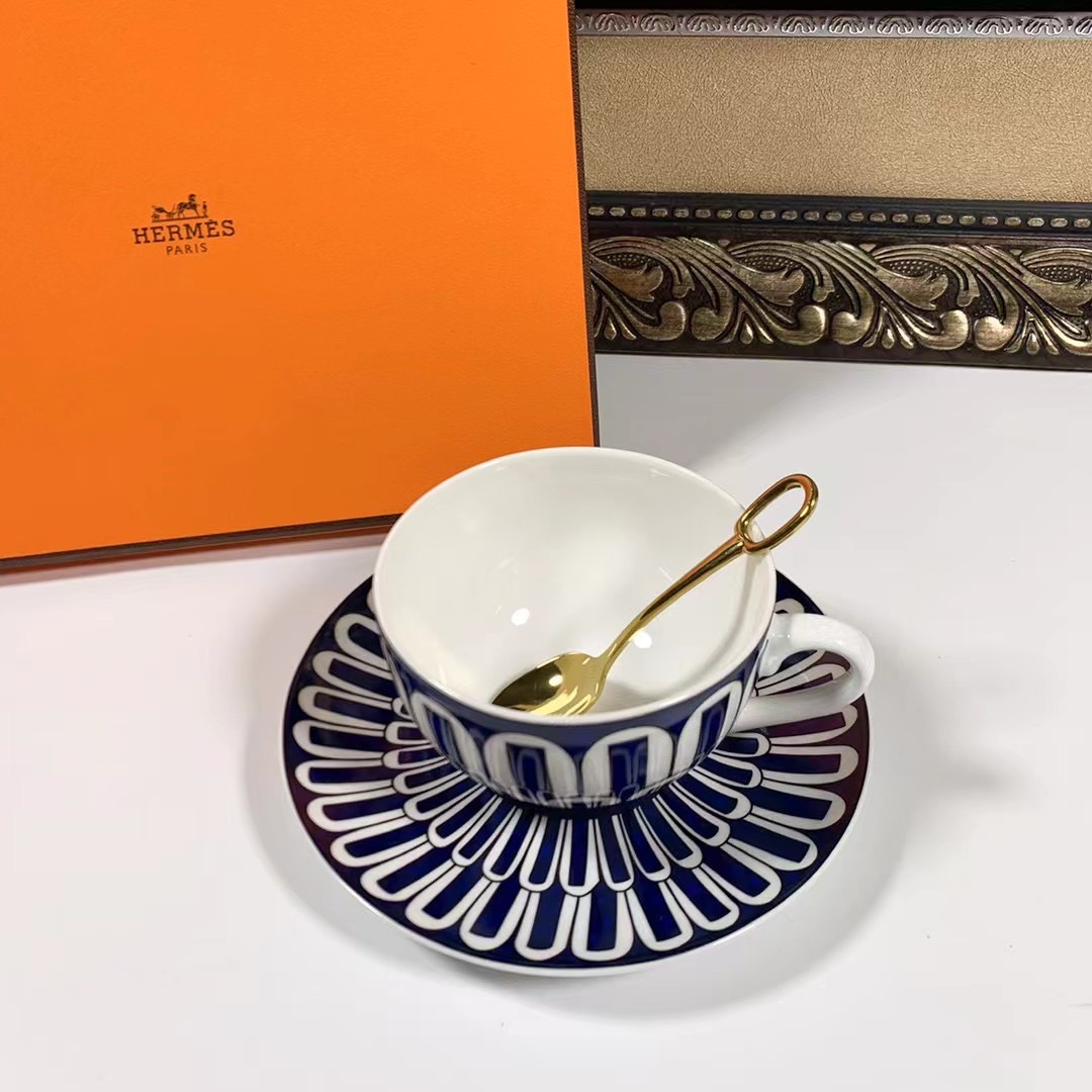 路易威登 Louis Vuitton 高定典藏名品高定成衣时装外套连衣裙衬衫T恤 #D5E65BC0 6
