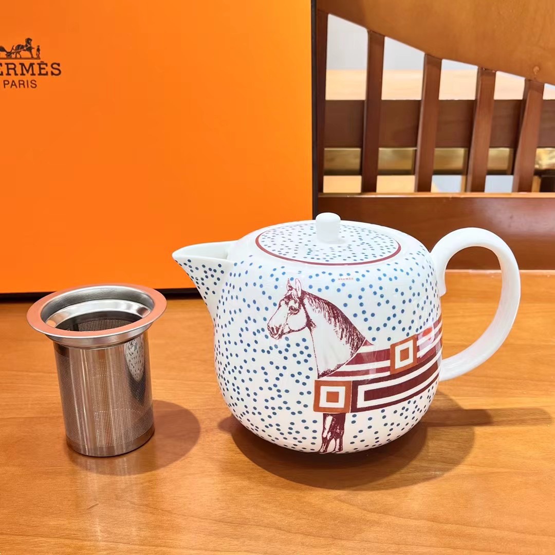 路易威登 Louis Vuitton 高定典藏名品高定成衣时装外套连衣裙衬衫T恤 #988F77FE 2