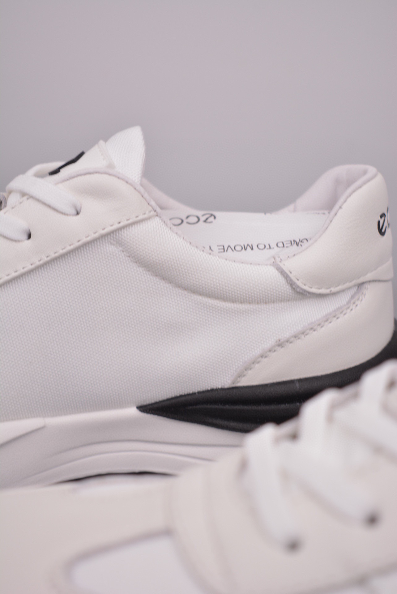 终端供货 Ecco爱步男鞋百搭运动鞋男款 四季款阿甘鞋休闲华夫鞋复古跑鞋 756558白-Chinese UA Cheap High Quatity Brand Clothes Bags handbags Sneakers wholesale wholesaler seller from China Factory suppliers Fashion Clothing Shoes best Quality Beautiful Price 终端供货 Ecco爱步男鞋百搭运动鞋男款 四季款阿甘鞋休闲华夫鞋复古跑鞋 756558白