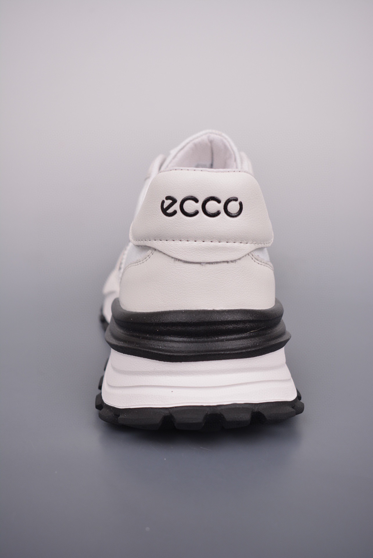 终端供货 Ecco爱步男鞋百搭运动鞋男款 四季款阿甘鞋休闲华夫鞋复古跑鞋 756558白-Chinese UA Cheap High Quatity Brand Clothes Bags handbags Sneakers wholesale wholesaler seller from China Factory suppliers Fashion Clothing Shoes best Quality Beautiful Price 终端供货 Ecco爱步男鞋百搭运动鞋男款 四季款阿甘鞋休闲华夫鞋复古跑鞋 756558白