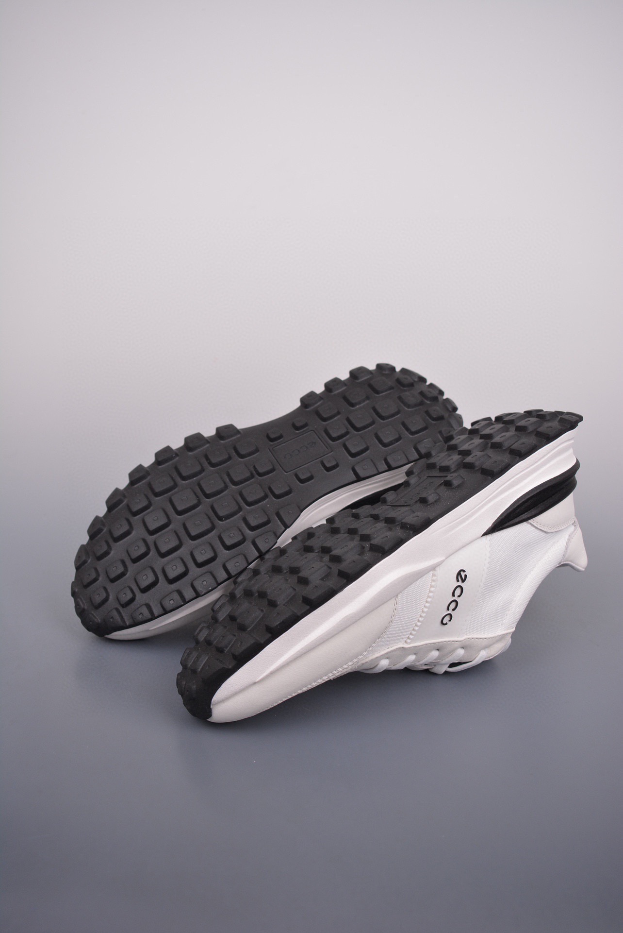 终端供货 Ecco爱步男鞋百搭运动鞋男款 四季款阿甘鞋休闲华夫鞋复古跑鞋 756558白-Chinese UA Cheap High Quatity Brand Clothes Bags handbags Sneakers wholesale wholesaler seller from China Factory suppliers Fashion Clothing Shoes best Quality Beautiful Price 终端供货 Ecco爱步男鞋百搭运动鞋男款 四季款阿甘鞋休闲华夫鞋复古跑鞋 756558白