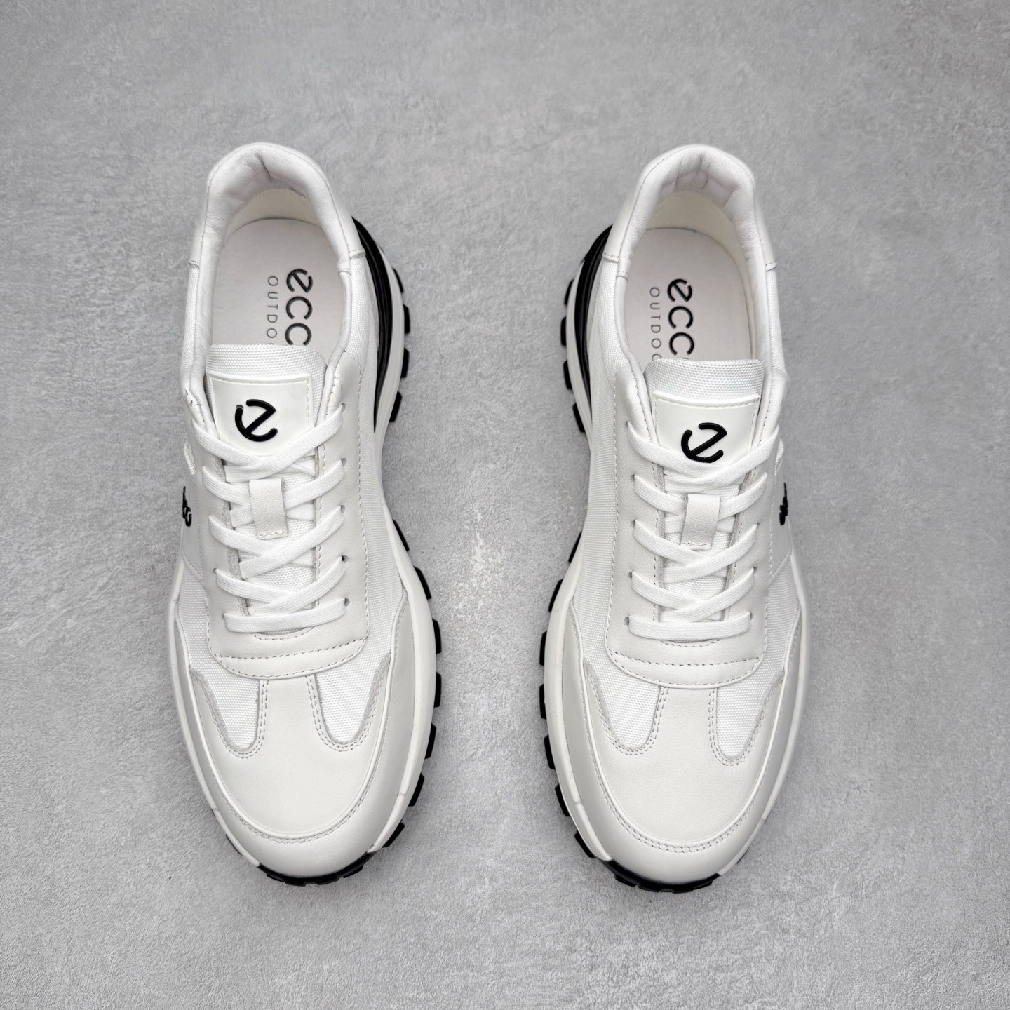 300 756558白 Ecco爱步男鞋百搭运动鞋男款 四季款阿甘鞋休闲华夫鞋复古跑鞋