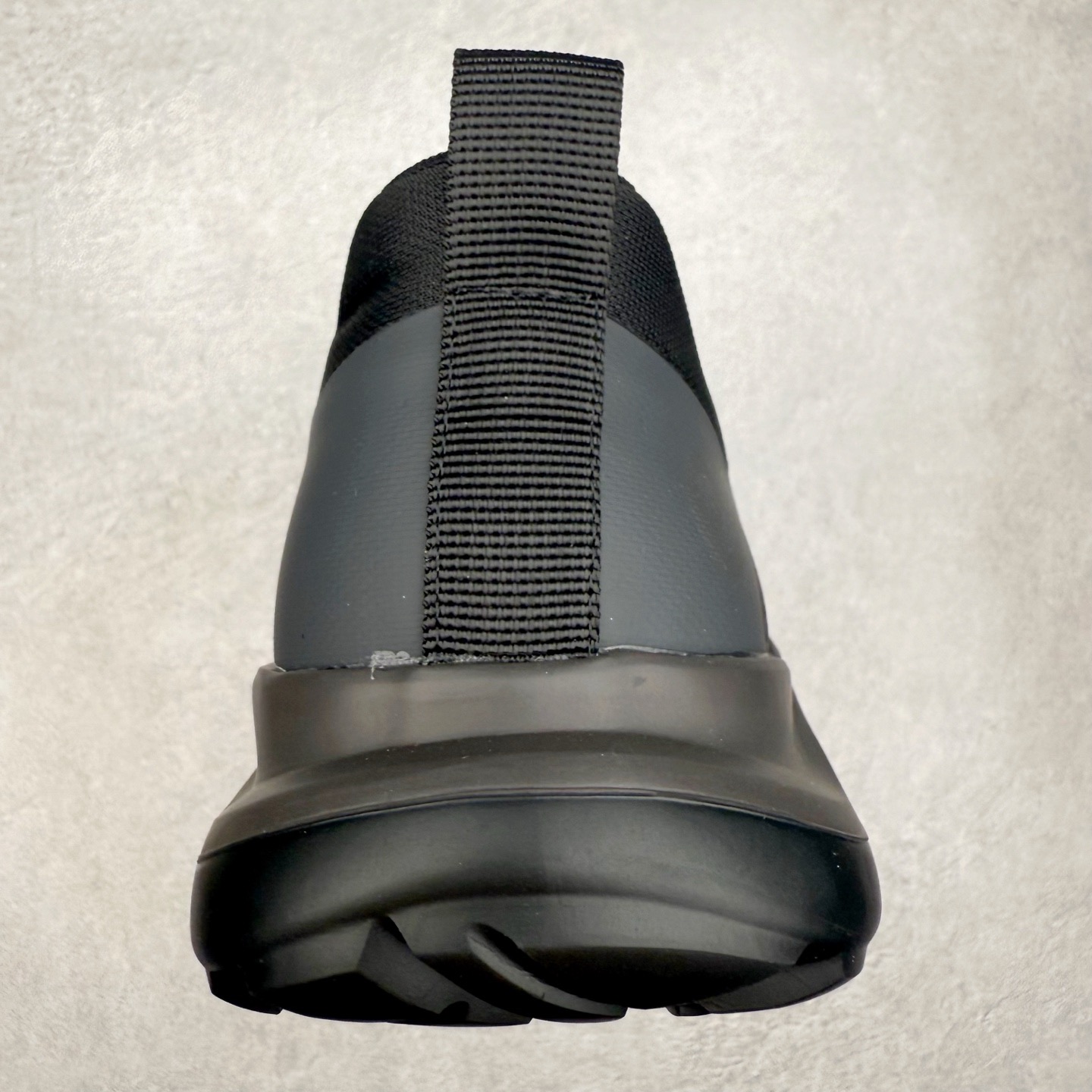 882594黑 ECCO爱步男款运动鞋 户外防水透气防滑复古跑鞋时尚拼接徒步鞋