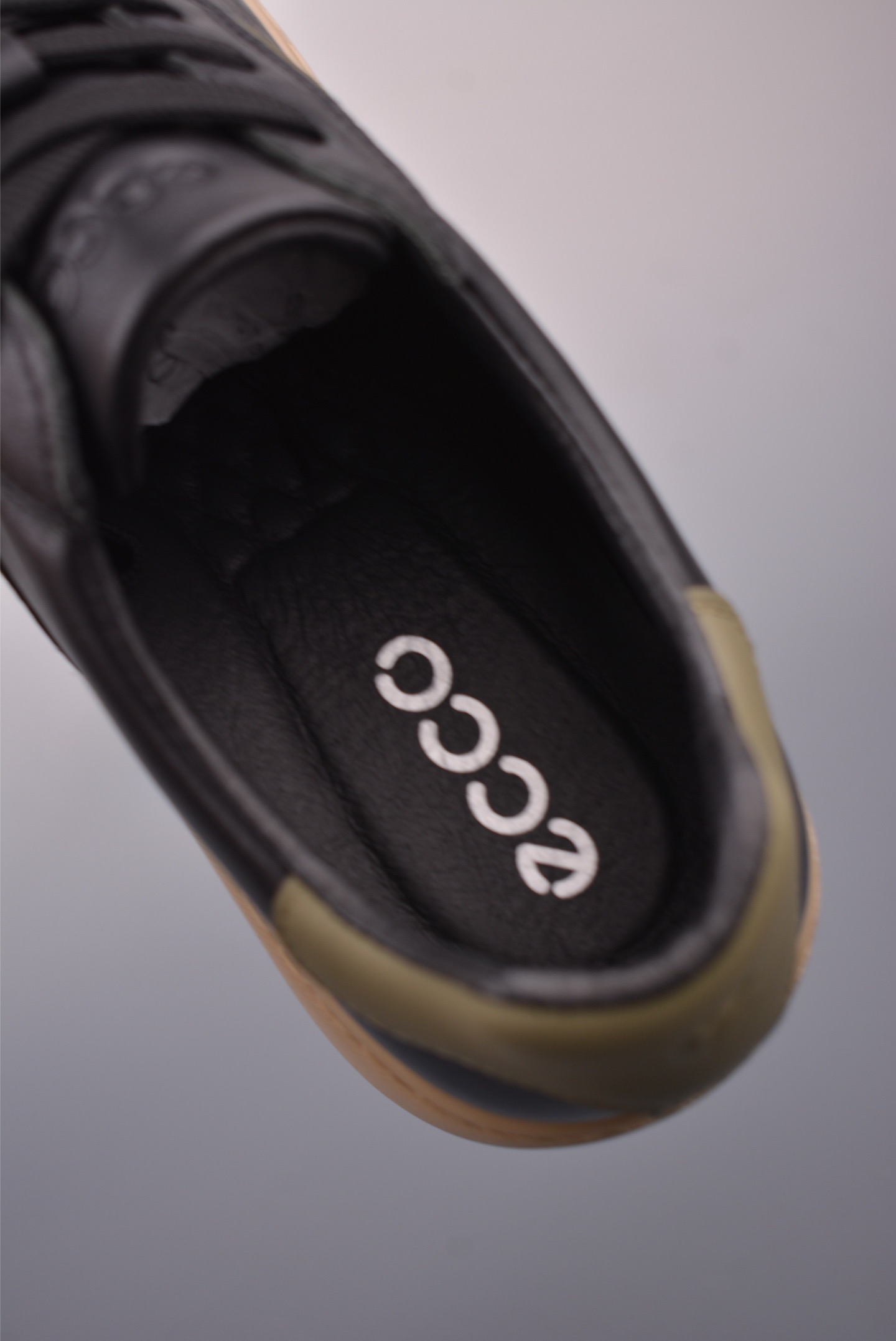 300 ECCO爱步休闲鞋秋 25年新款时尚德训鞋 经典百搭板鞋 632521黑-Chinese UA Cheap High Quatity Brand Clothes Bags handbags Sneakers wholesale wholesaler seller from China Factory suppliers Fashion Clothing Shoes best Quality Beautiful Price 300 ECCO爱步休闲鞋秋 25年新款时尚德训鞋 经典百搭板鞋 632521黑