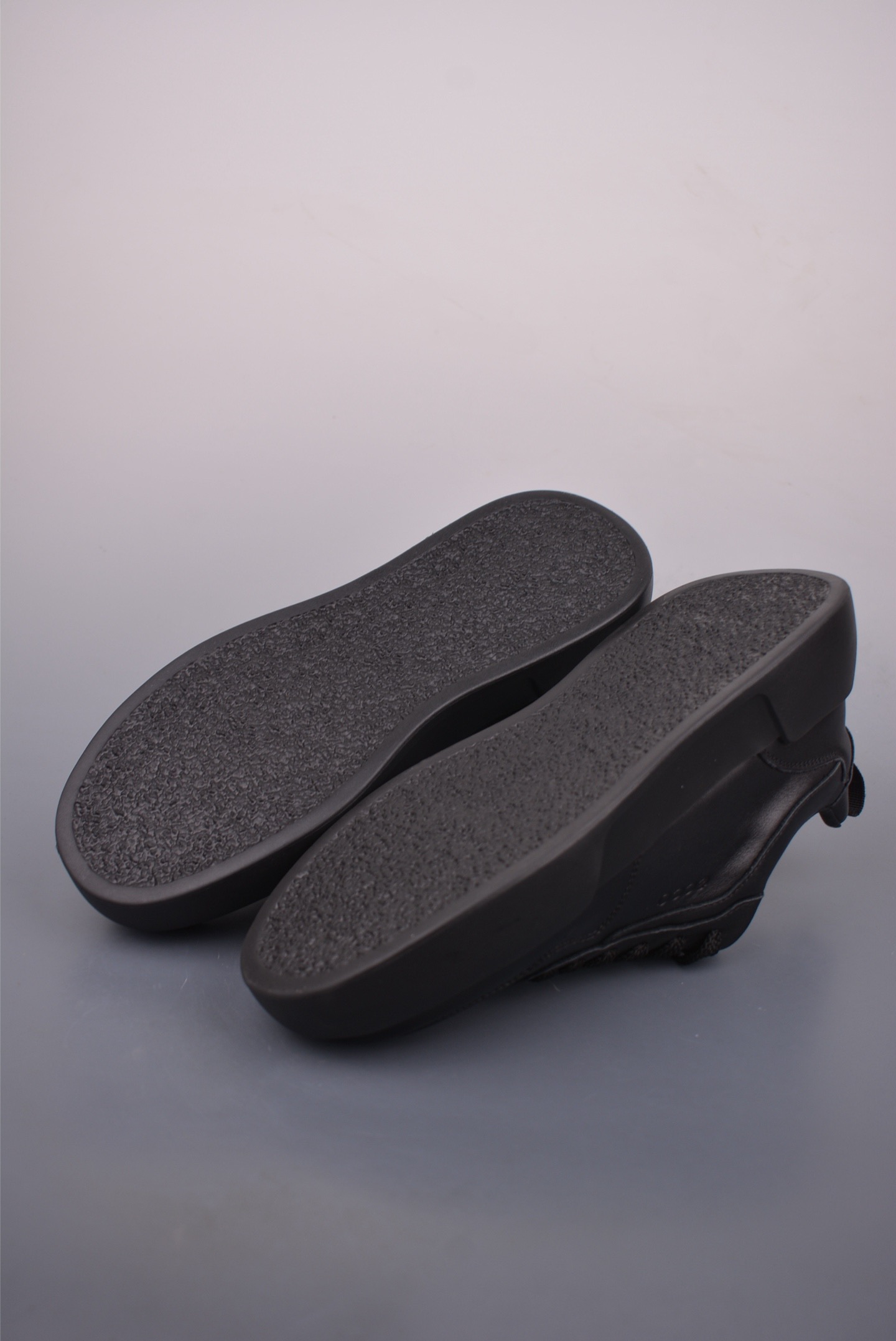 300 ECCO爱步休闲鞋男 25年新款真皮系带舒适板鞋 635335黑-Chinese UA Cheap High Quatity Brand Clothes Bags handbags Sneakers wholesale wholesaler seller from China Factory suppliers Fashion Clothing Shoes best Quality Beautiful Price 300 ECCO爱步休闲鞋男 25年新款真皮系带舒适板鞋 635335黑