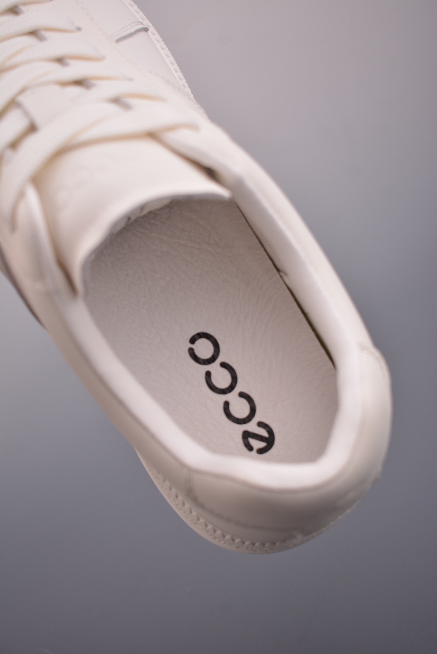 300 ECCO爱步男鞋德训鞋秋 经典时尚百搭舒适小白鞋男 635398白-Chinese UA Cheap High Quatity Brand Clothes Bags handbags Sneakers wholesale wholesaler seller from China Factory suppliers Fashion Clothing Shoes best Quality Beautiful Price 300 ECCO爱步男鞋德训鞋秋 经典时尚百搭舒适小白鞋男 635398白