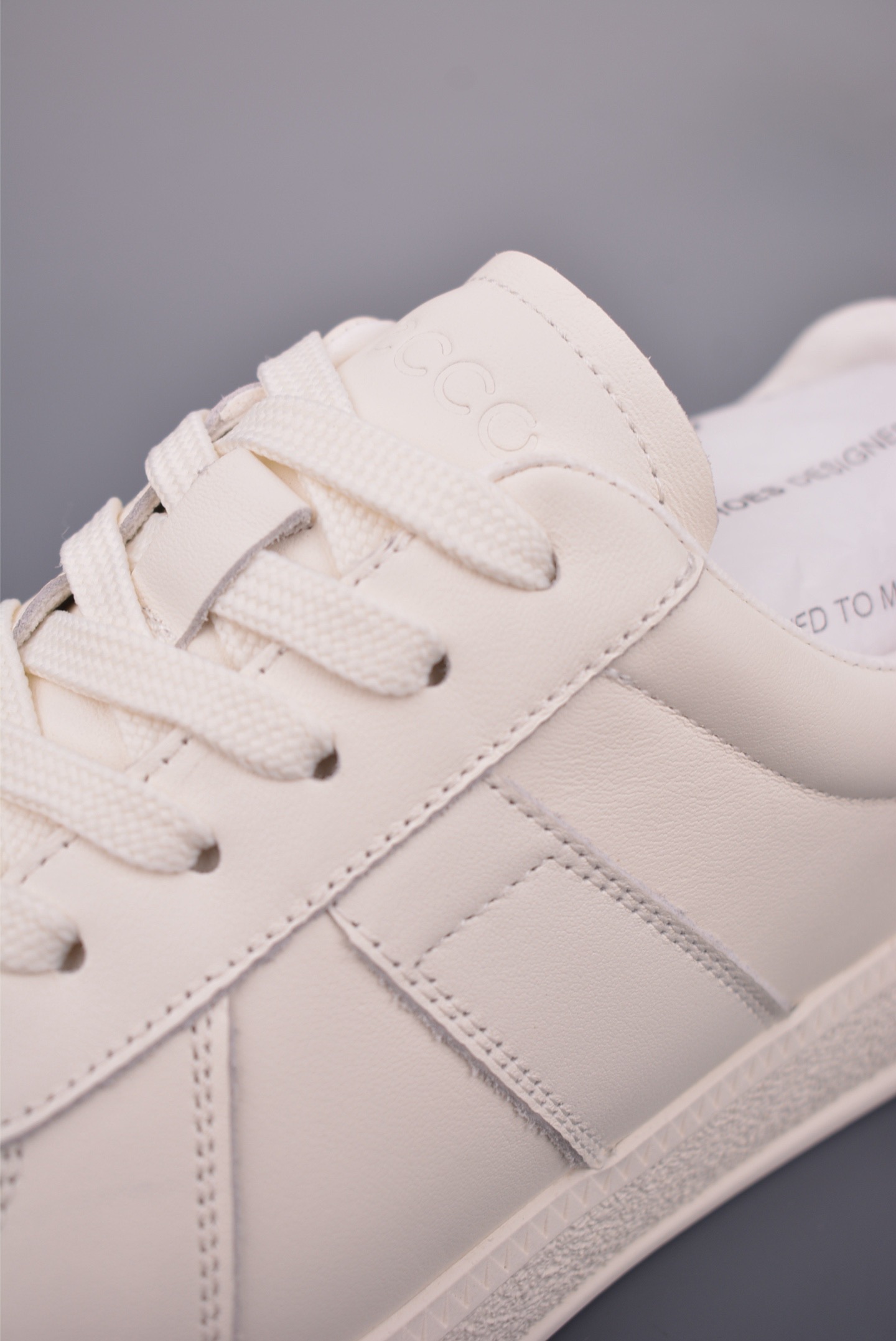 300 ECCO爱步男鞋德训鞋秋 经典时尚百搭舒适小白鞋男 635398白-Chinese UA Cheap High Quatity Brand Clothes Bags handbags Sneakers wholesale wholesaler seller from China Factory suppliers Fashion Clothing Shoes best Quality Beautiful Price 300 ECCO爱步男鞋德训鞋秋 经典时尚百搭舒适小白鞋男 635398白