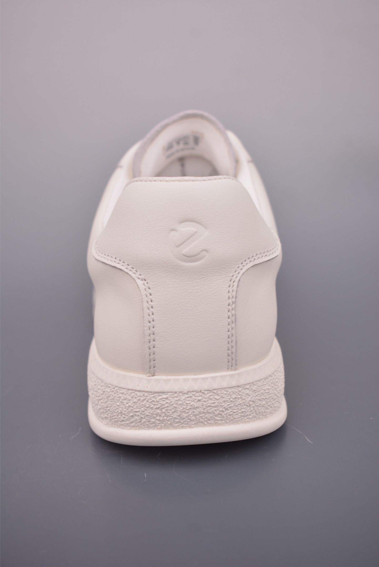 300 ECCO爱步男鞋德训鞋秋 经典时尚百搭舒适小白鞋男 635398白-Chinese UA Cheap High Quatity Brand Clothes Bags handbags Sneakers wholesale wholesaler seller from China Factory suppliers Fashion Clothing Shoes best Quality Beautiful Price 300 ECCO爱步男鞋德训鞋秋 经典时尚百搭舒适小白鞋男 635398白